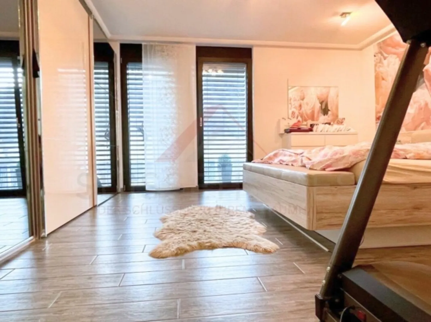 Living with Comfort - 4.5-Room Apartment with Large Balcony and Elevator, Perfect for Families and Seniors - Photo 7 of 14