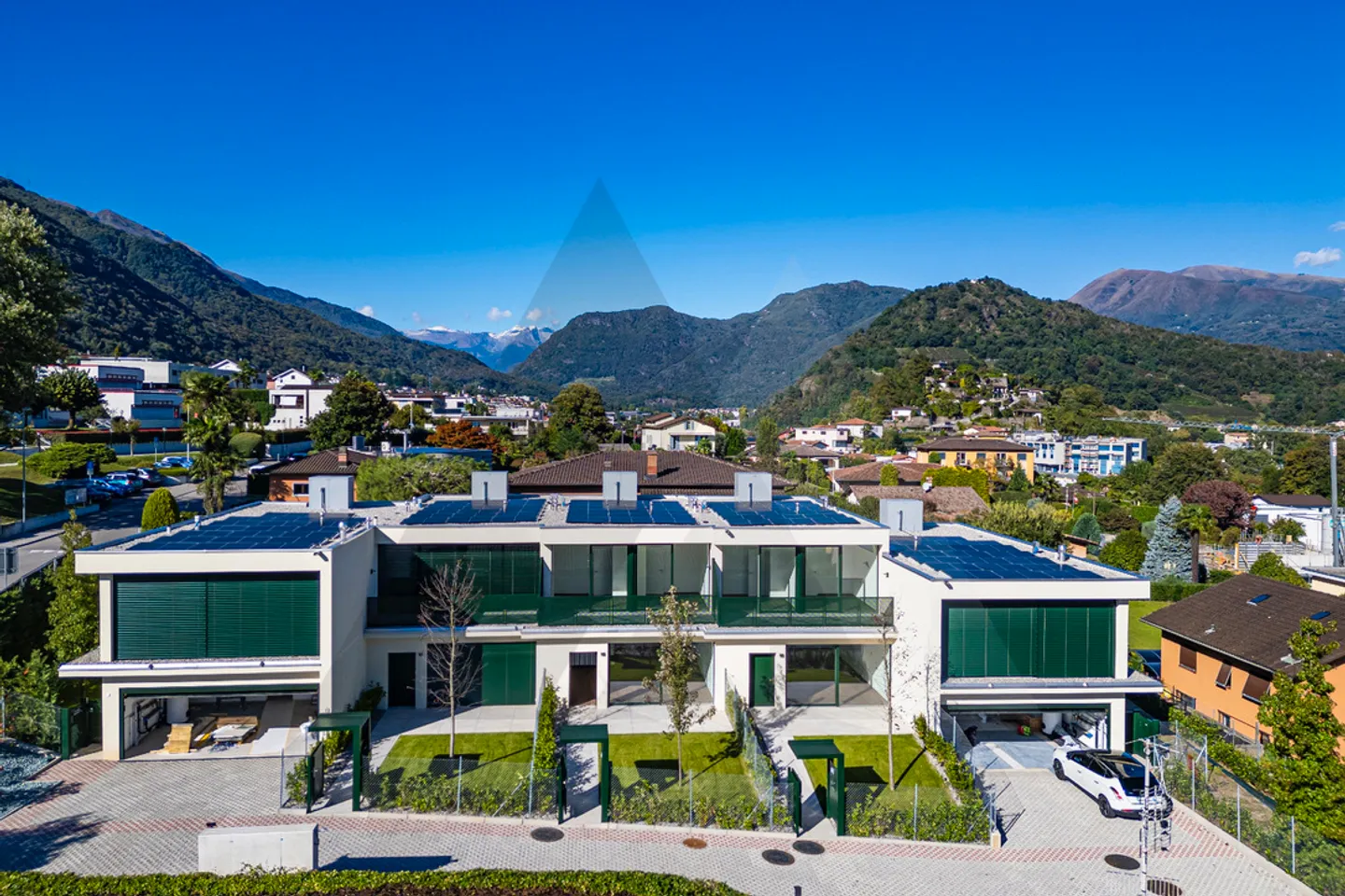 Modern Townhouse in Manno - Photo 3 of 22