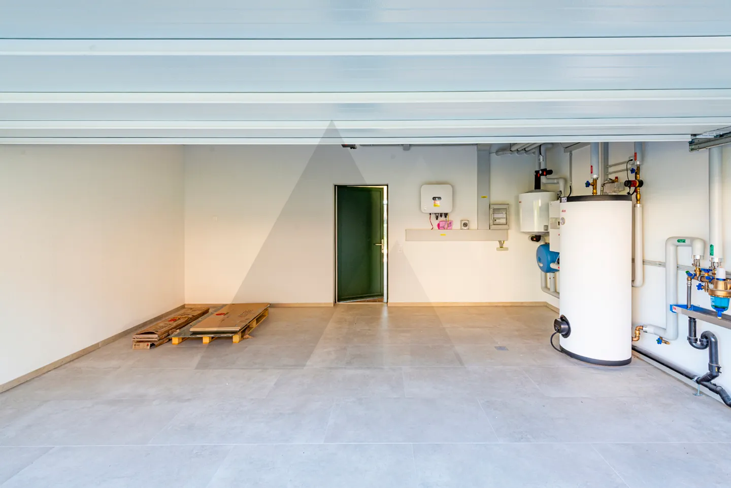 Modern Townhouse in Manno - Photo 20 of 22