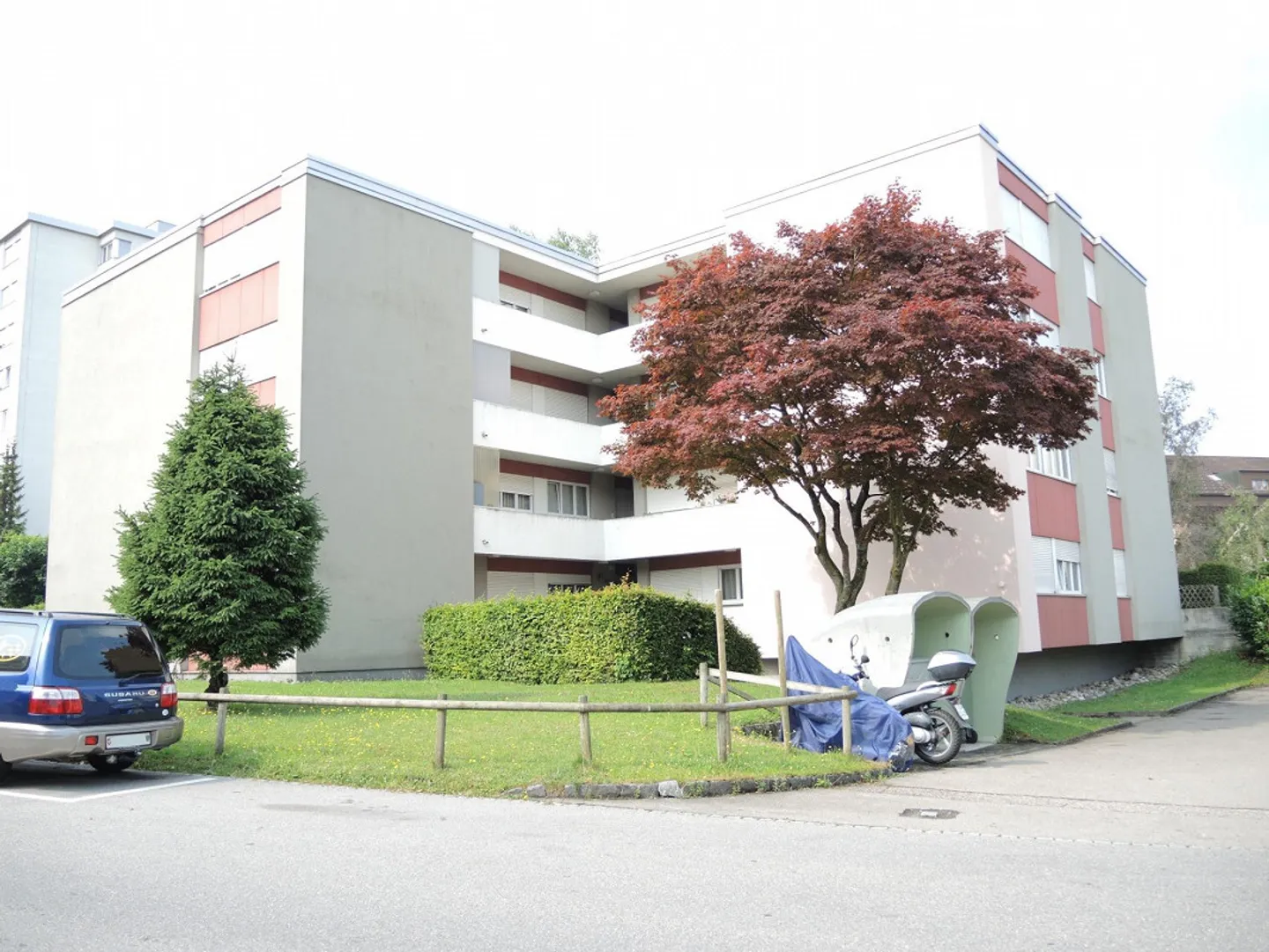 Zentraler Parkplatz in Flawil - Foto 1 von 2