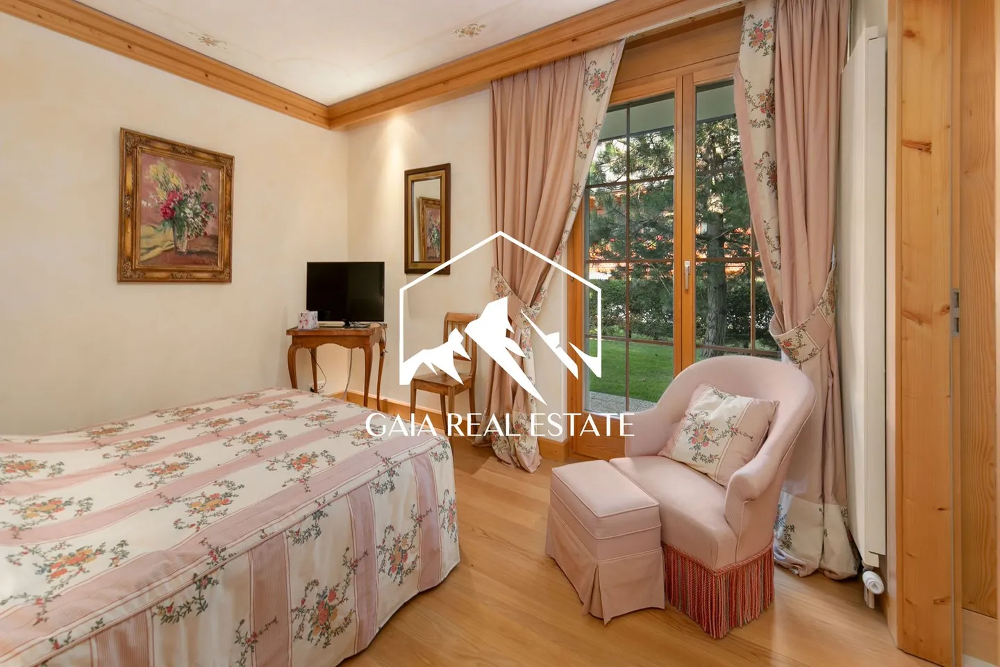 Pearls of Crans - Photo 18 of 22