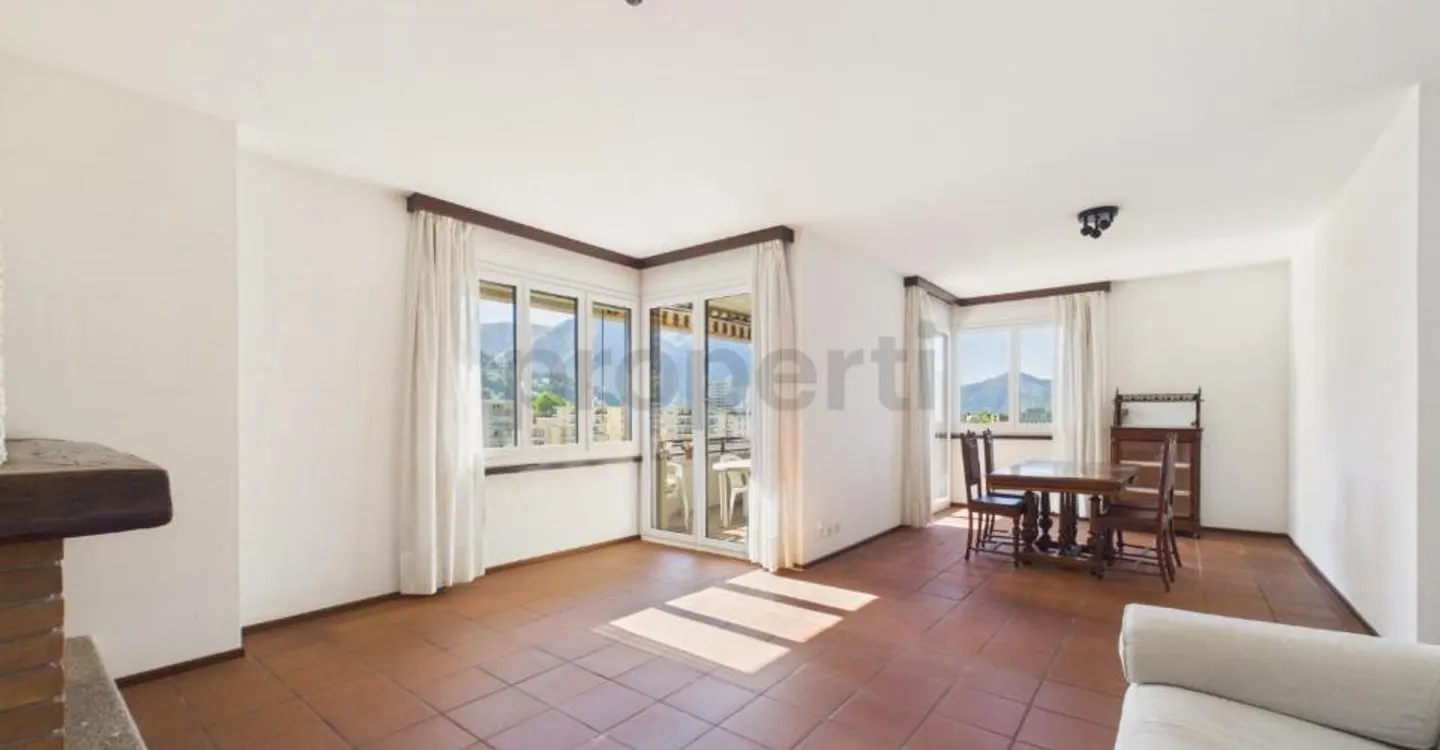 Appartamento luminoso di 5,5 locali in centro - Lugano - Foto 1 di 12