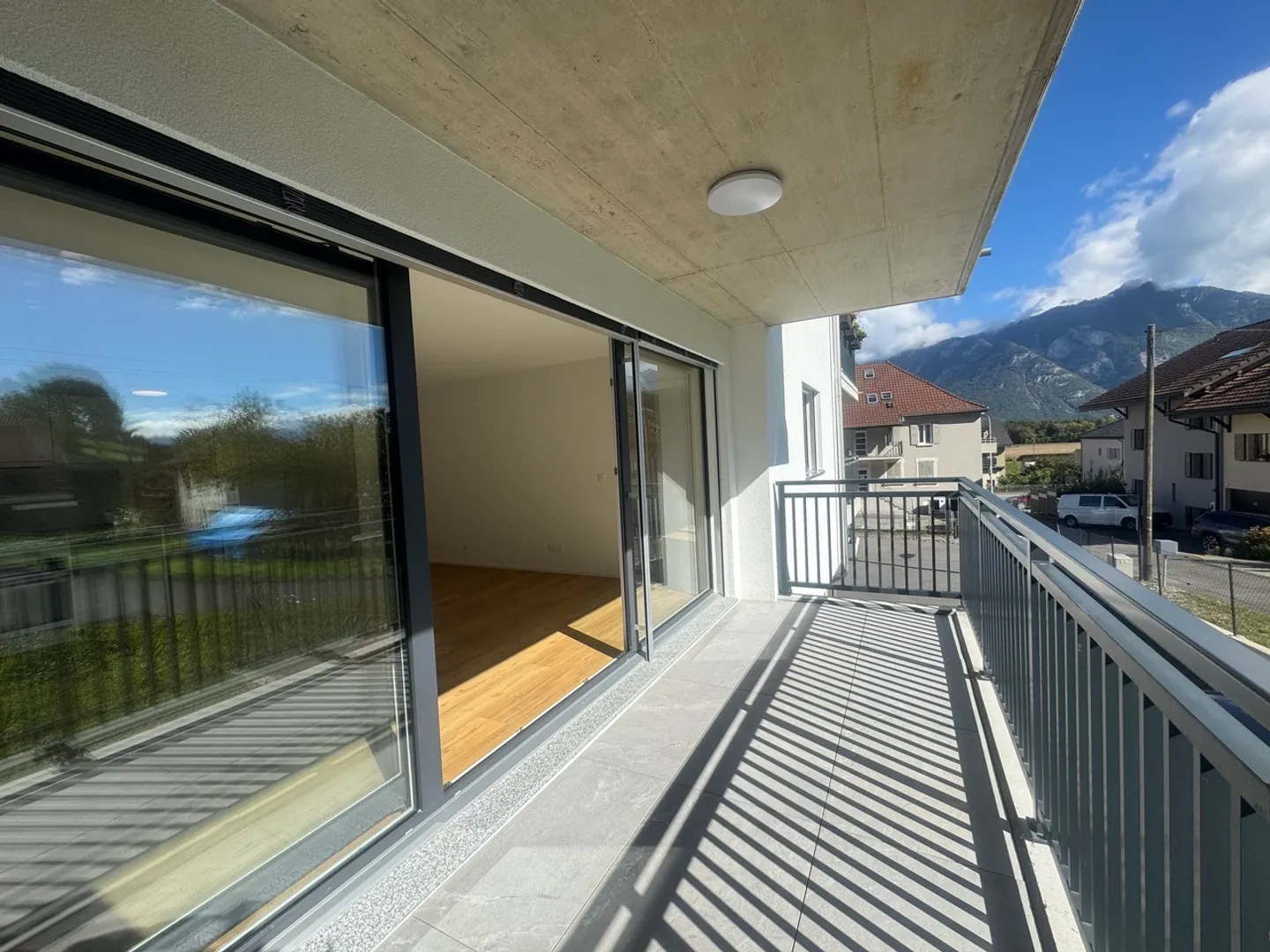 Magnifico appartamento di 3.5 locali al 1° piano - disponibile subito - Foto 9 di 12
