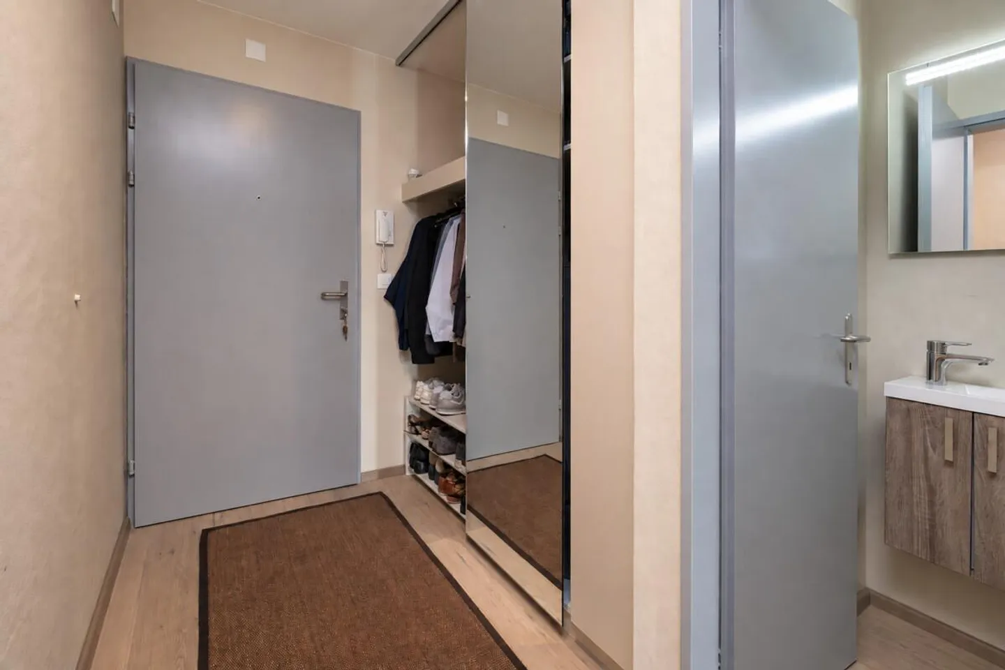 Appartement de jardin 4,5 pièces avec potentiel - Photo 2 sur 13