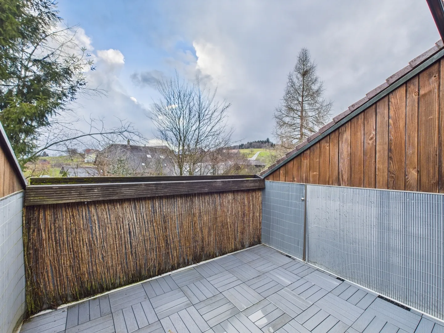 Charming Attic Apartment - Photo 6 of 13