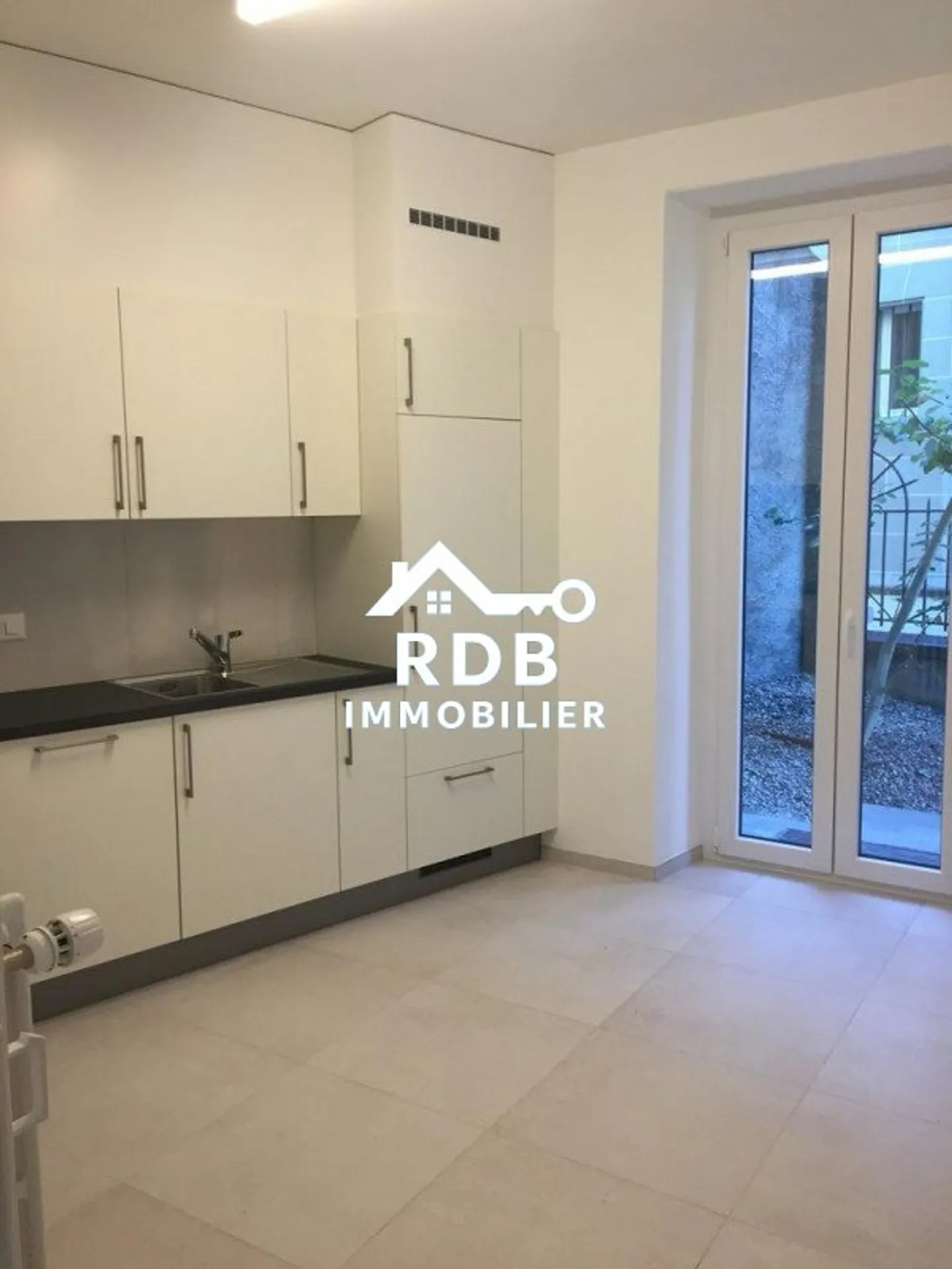 Appartamento di 2,5 locali al piano terra situato a Losanna - Foto 5 di 8