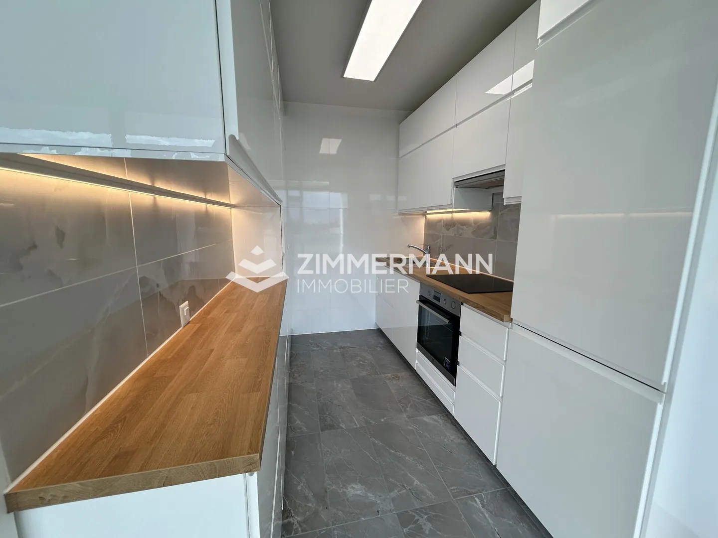 Spacieux 5 pièces en étage élevé avec balcon à Meyrin - Photo 6 sur 8