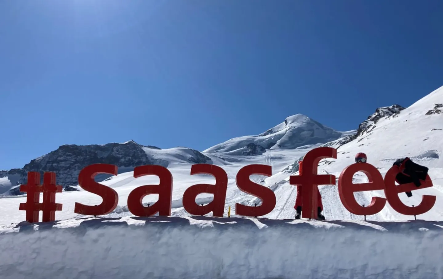Serviced Hotel Residence apartments with rental returns in Saas-Fee - Photo 12 of 12