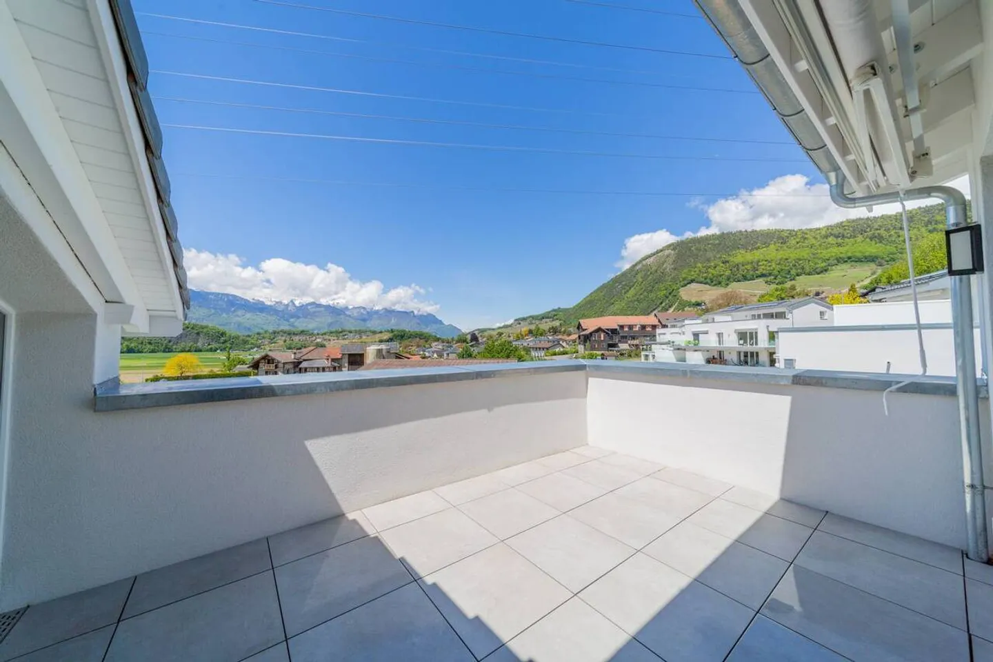 Geräumige und helle 4,5-Zimmer-Penthouse - Foto 2 von 7