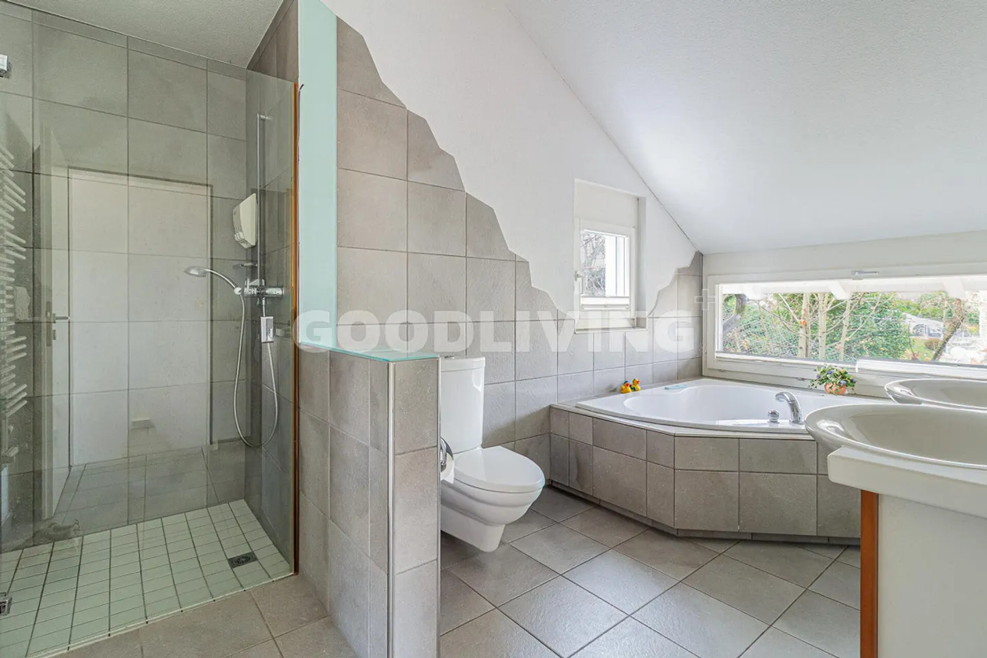 Panoramic View & Living Experience - Photo 2 of 9