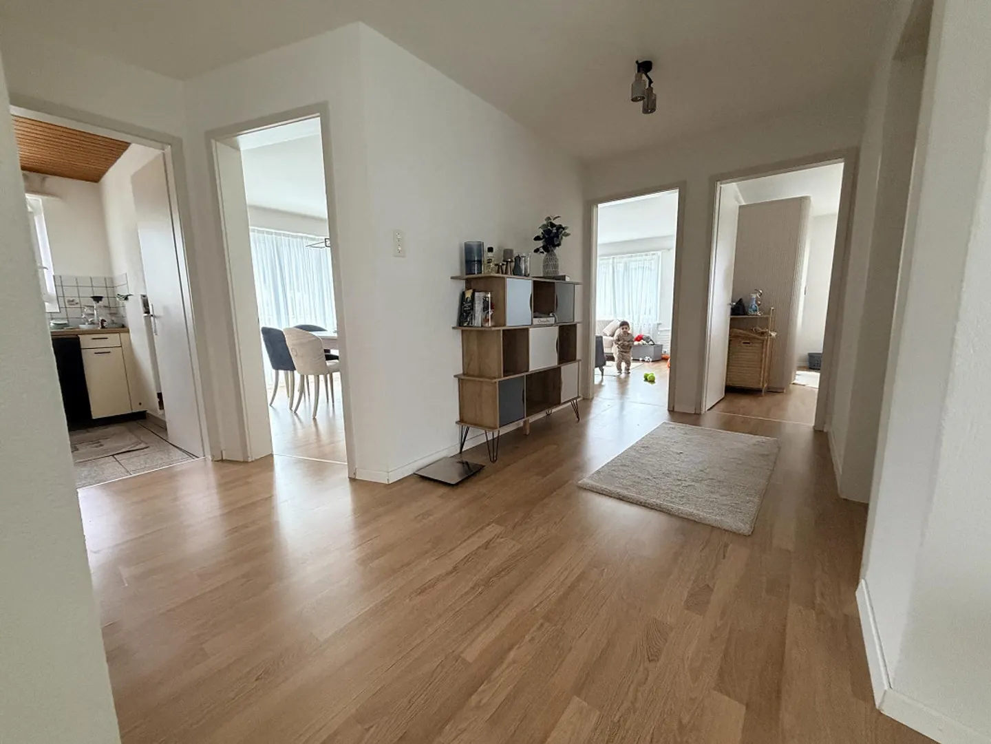 Appartamento 4.5 stanze con grande balcone sud: luminoso e moderno - Foto 1 di 8