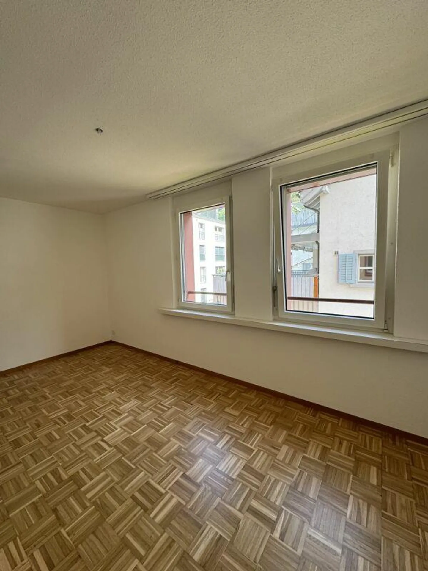 Modern 3.5-room apartment in the heart of Walenstadt - Photo 7 of 9