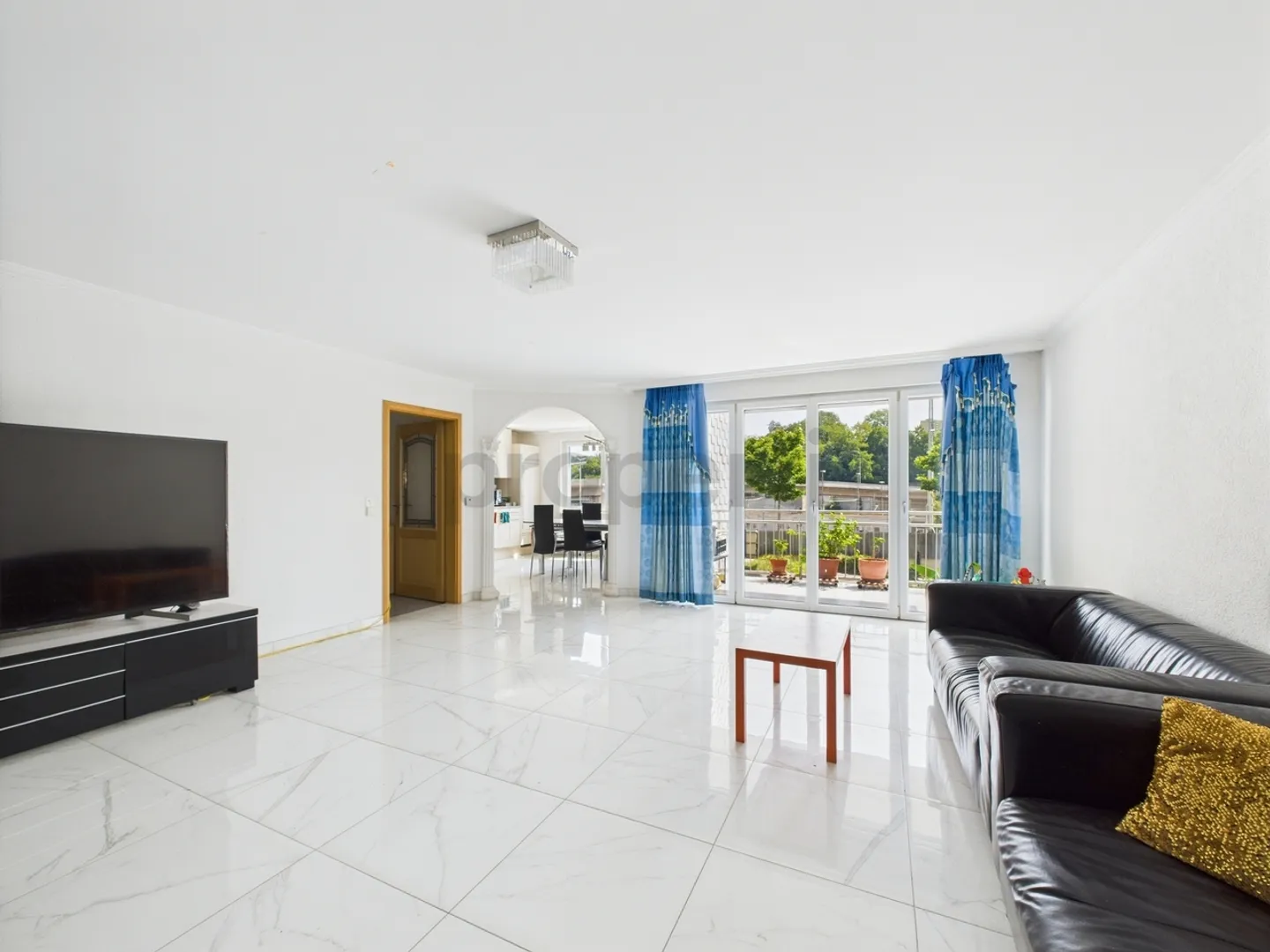 Ampia casa unifamiliare di 5,5 stanze a Sciaffusa - Foto 2 di 12