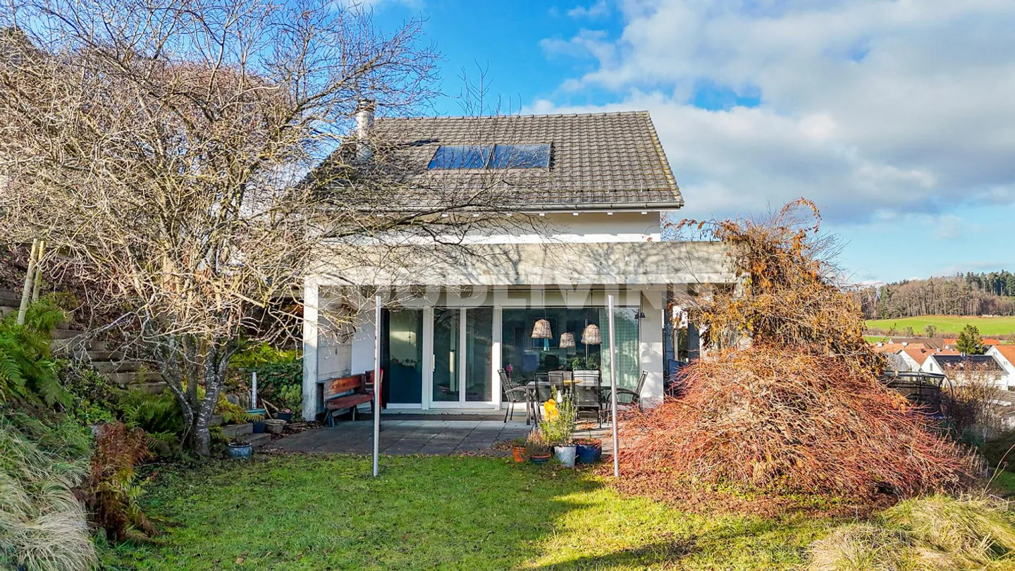 Panoramic View & Living Experience - Photo 4 of 9