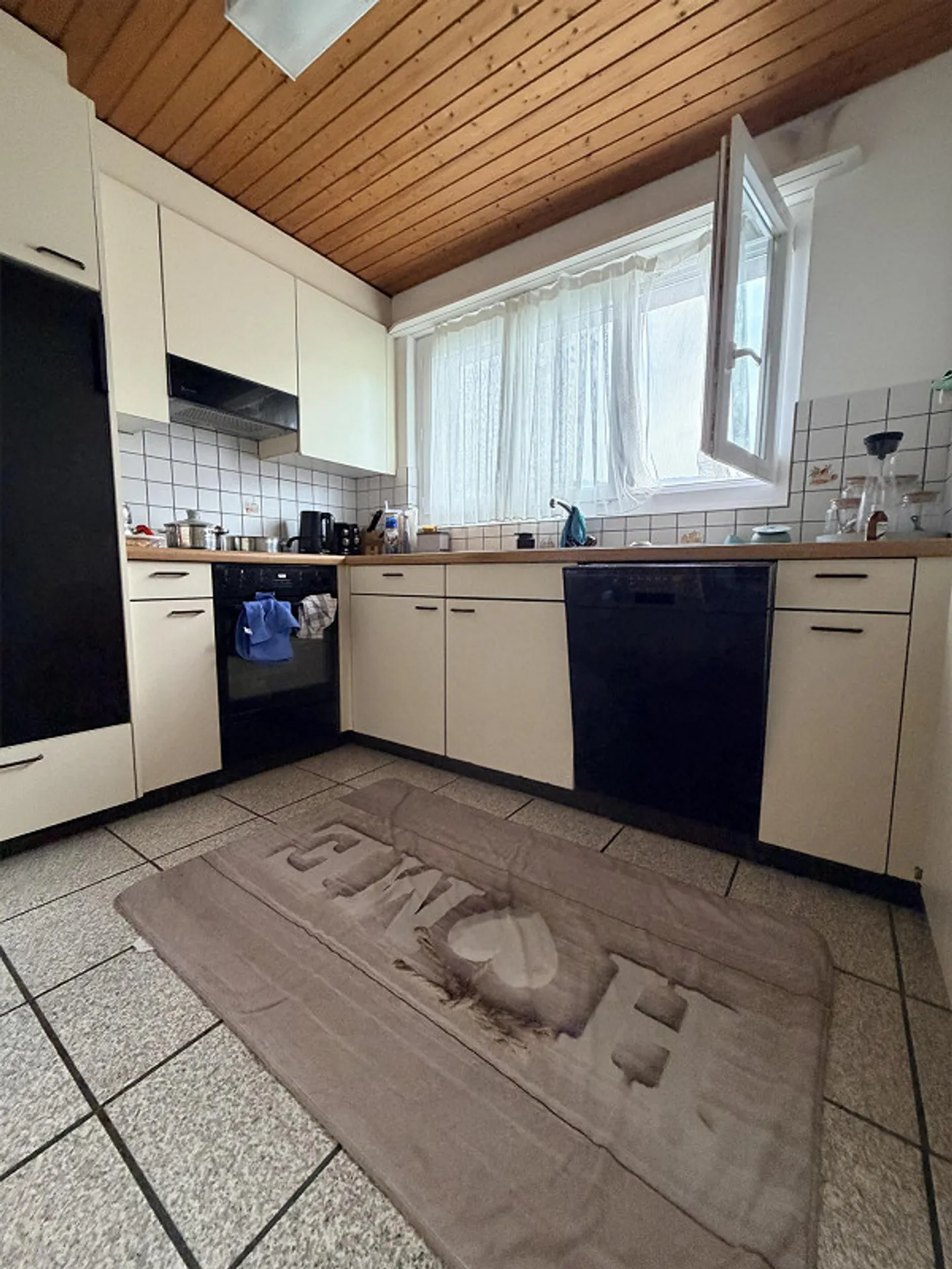 Appartamento 4.5 stanze con grande balcone sud: luminoso e moderno - Foto 3 di 8