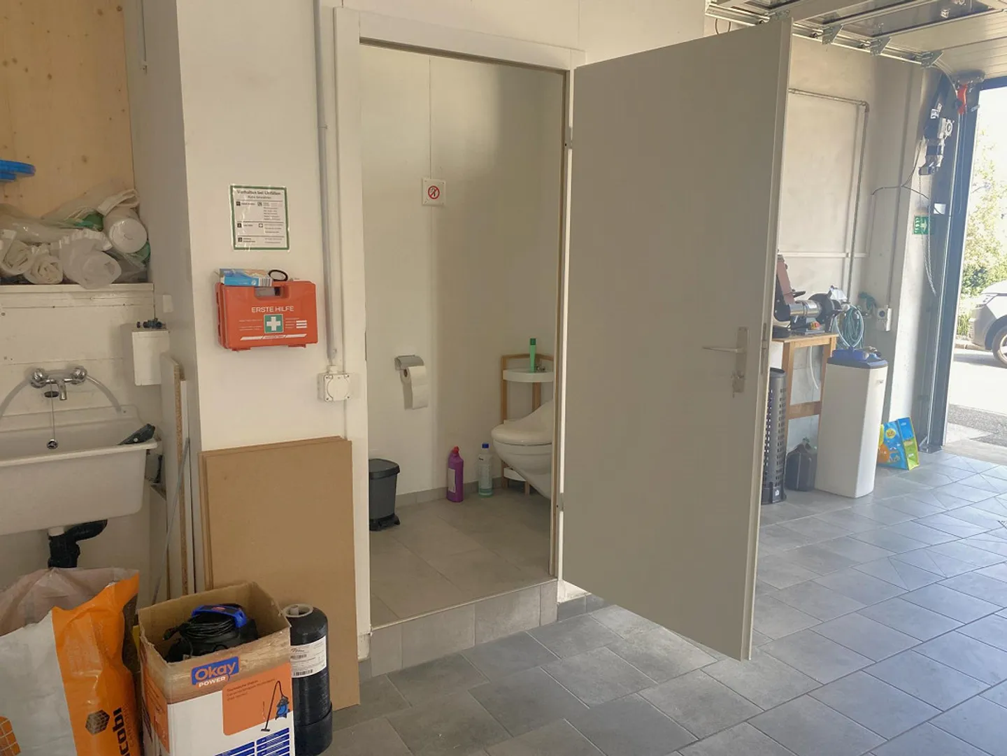 Spazio commerciale, di produzione, di officina - Foto 10 di 13