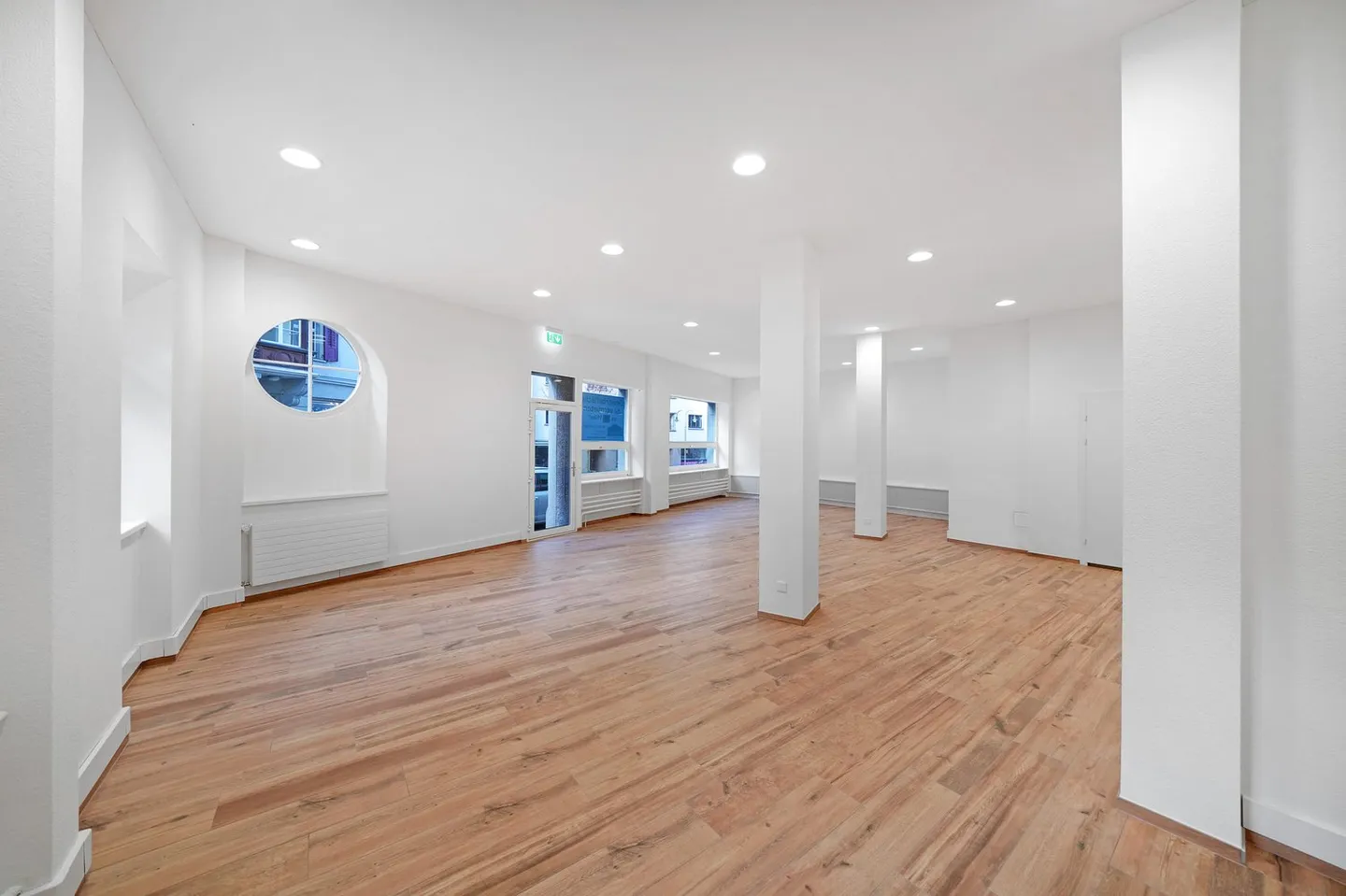 spazio commerciale modernizzato e situato in posizione centrale - Foto 1 di 7