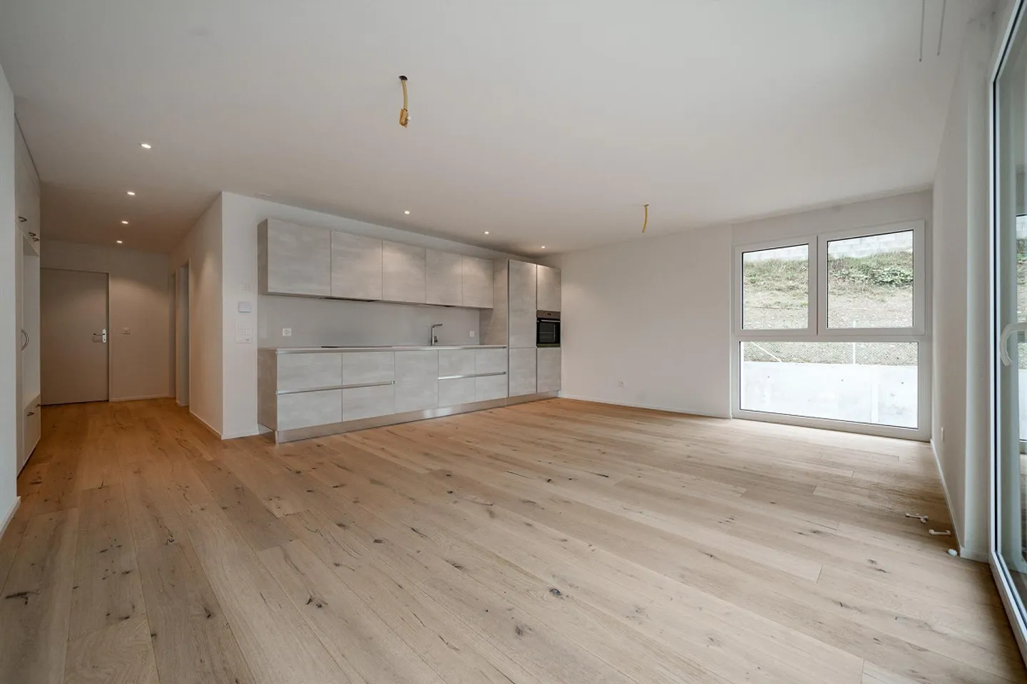 3.5 Room New Apartment! Modern, Central and in the Green! - Photo 2 of 10