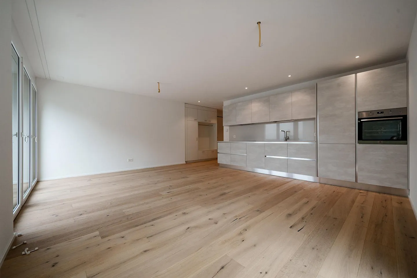3.5 Room New Apartment! Modern, Central and in the Green! - Photo 3 of 10