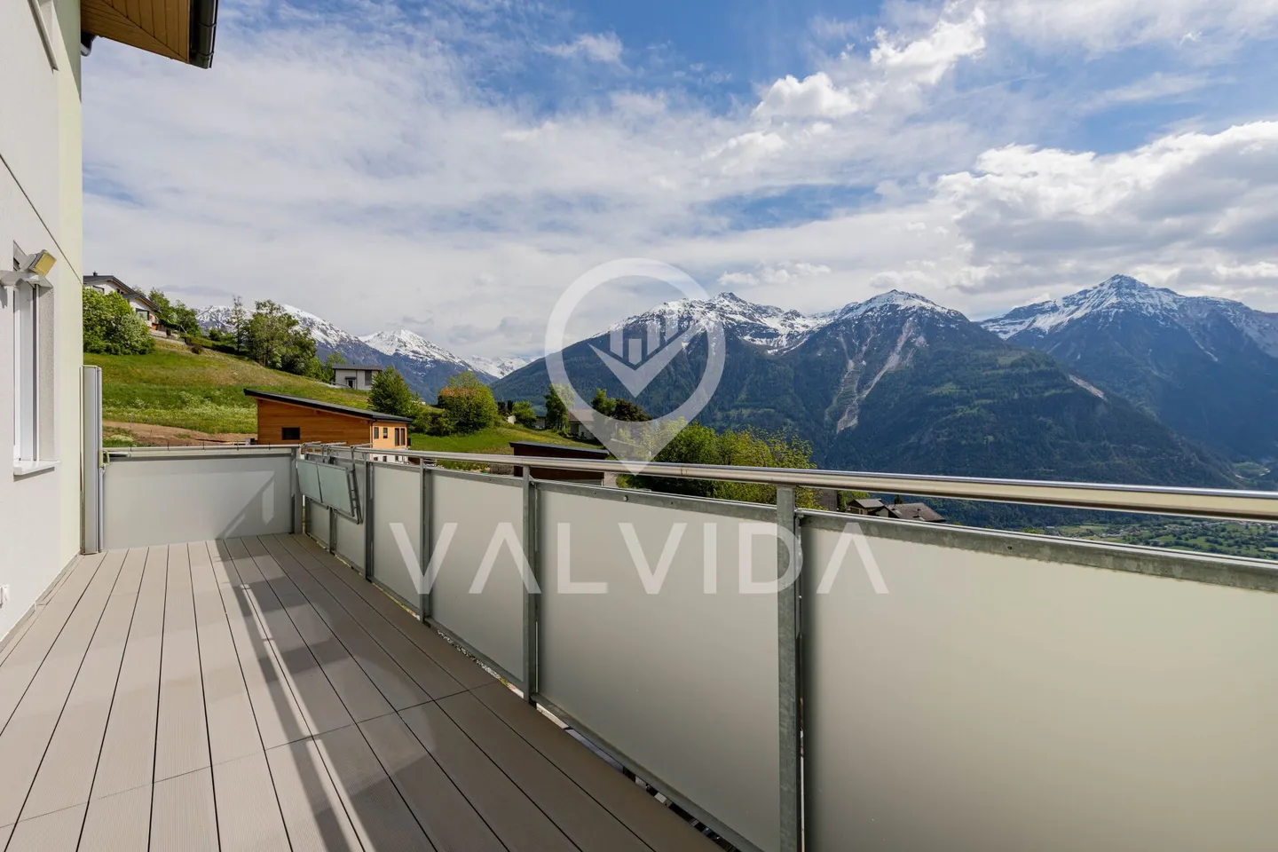 Ampia casa unifamiliare con fascino, vista panoramica e posizione soleggiata a Guttet-Feschel - Foto 10 di 26