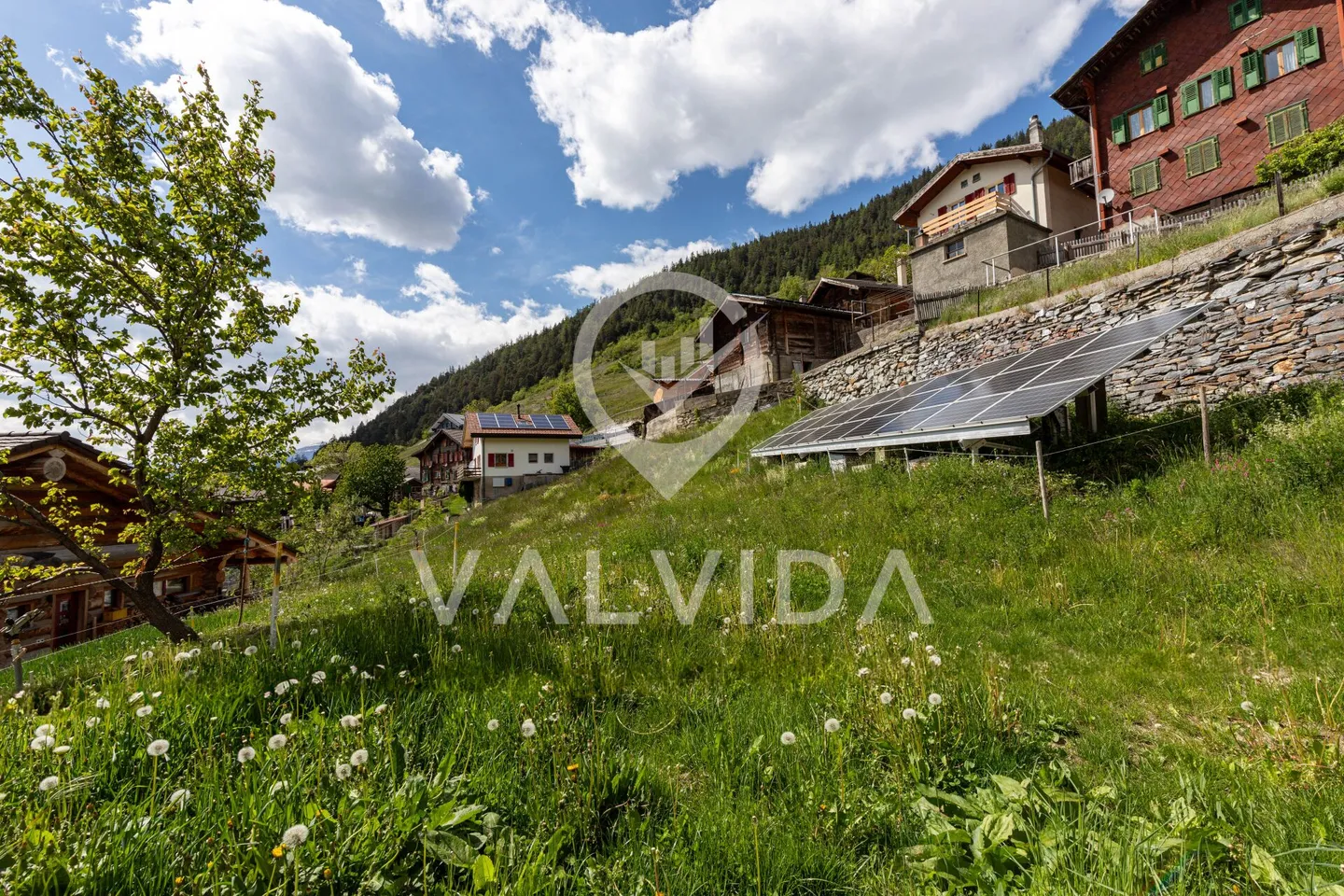 Ampia casa unifamiliare con fascino, vista panoramica e posizione soleggiata a Guttet-Feschel - Foto 12 di 26