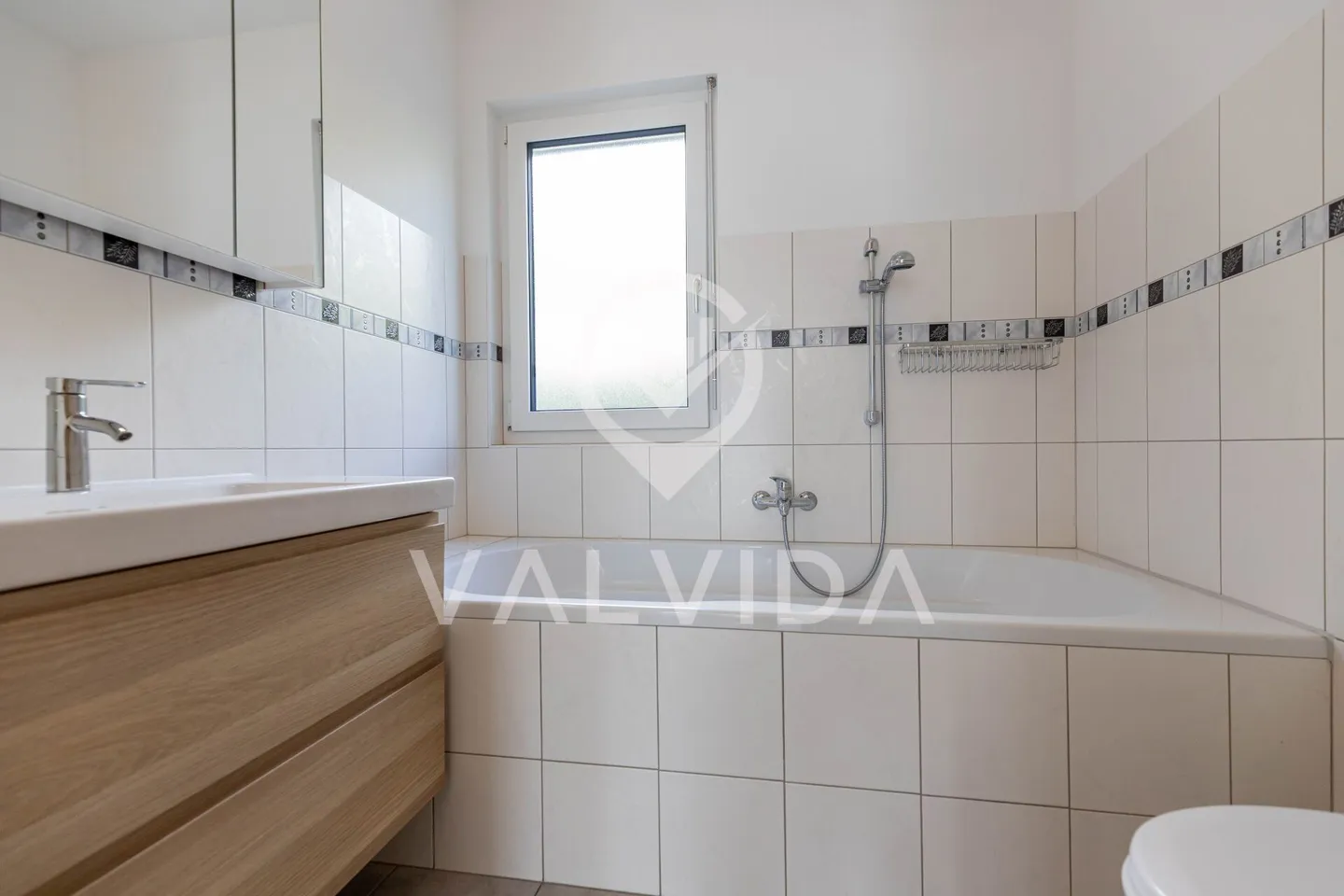 Ampia casa unifamiliare con fascino, vista panoramica e posizione soleggiata a Guttet-Feschel - Foto 20 di 26
