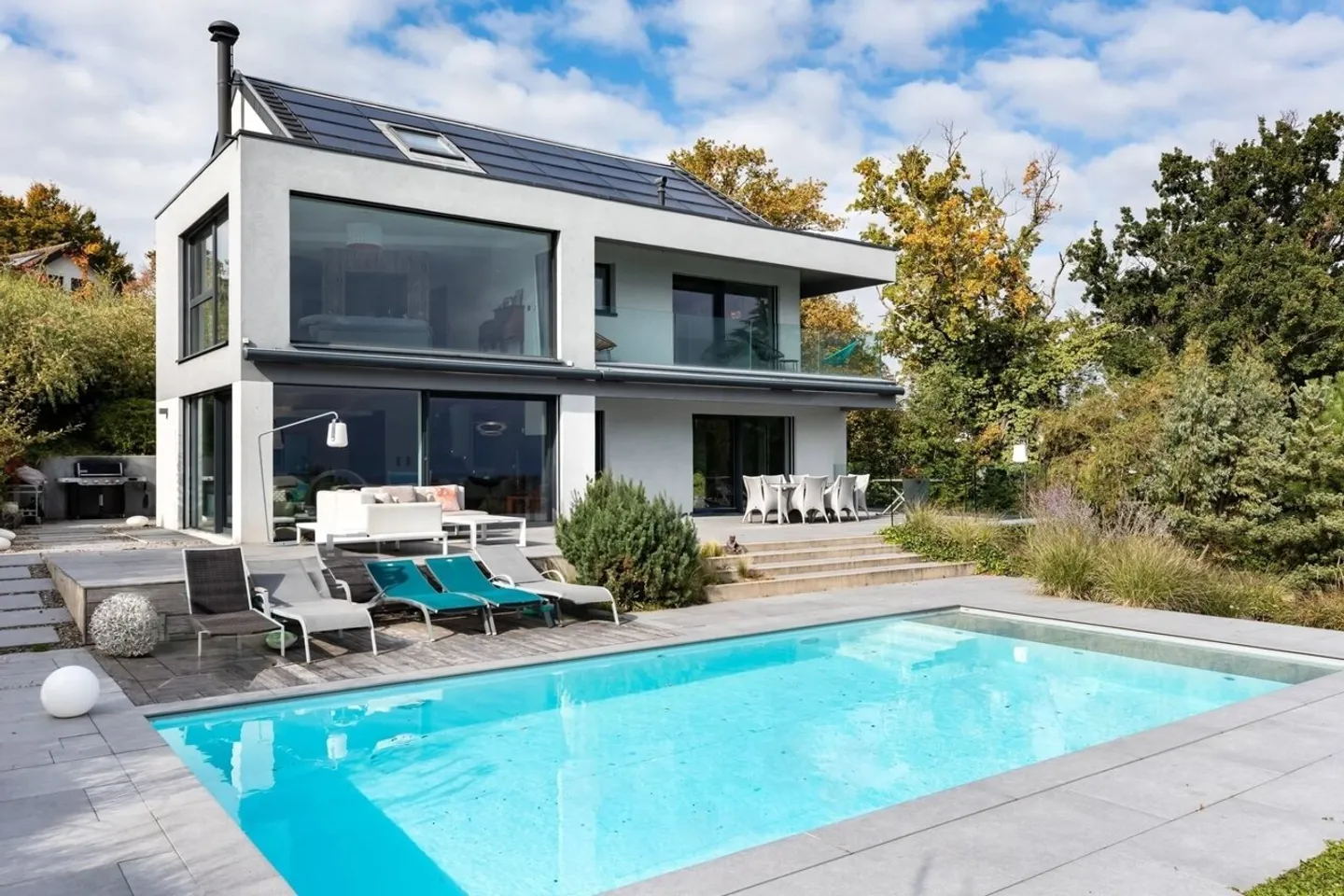 Architektonische Villa mit Panoramablick - Foto 1 von 13