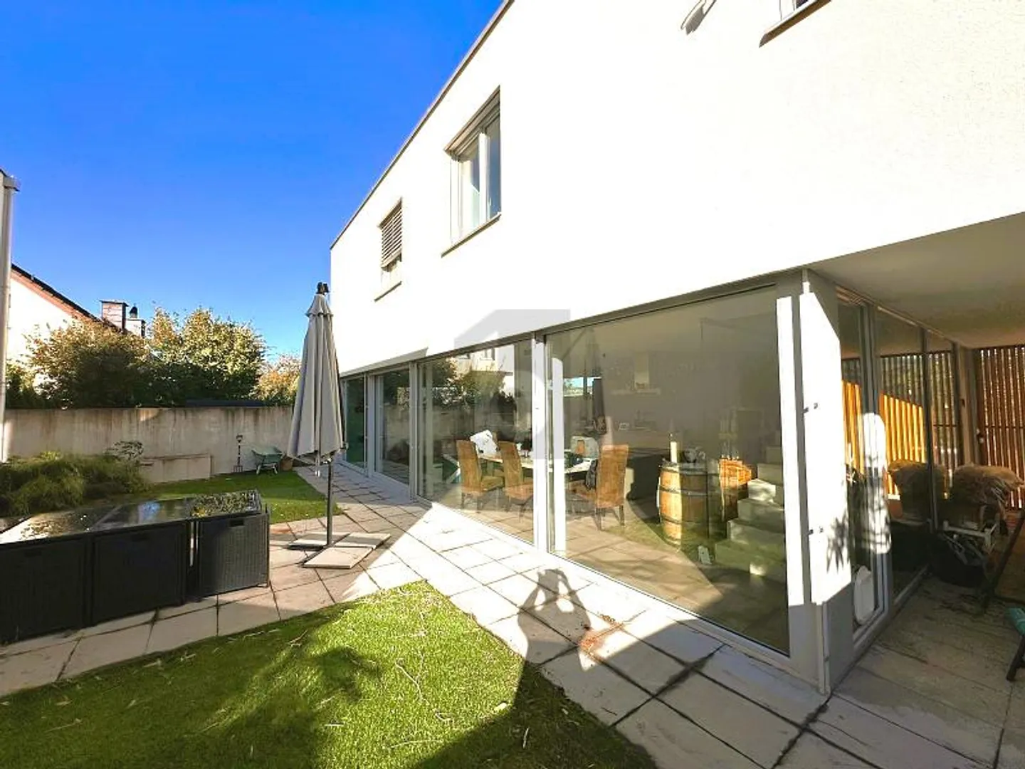 CENTRALLY LOCATED IN IDYLLIC LOCATION - Photo 2 of 5