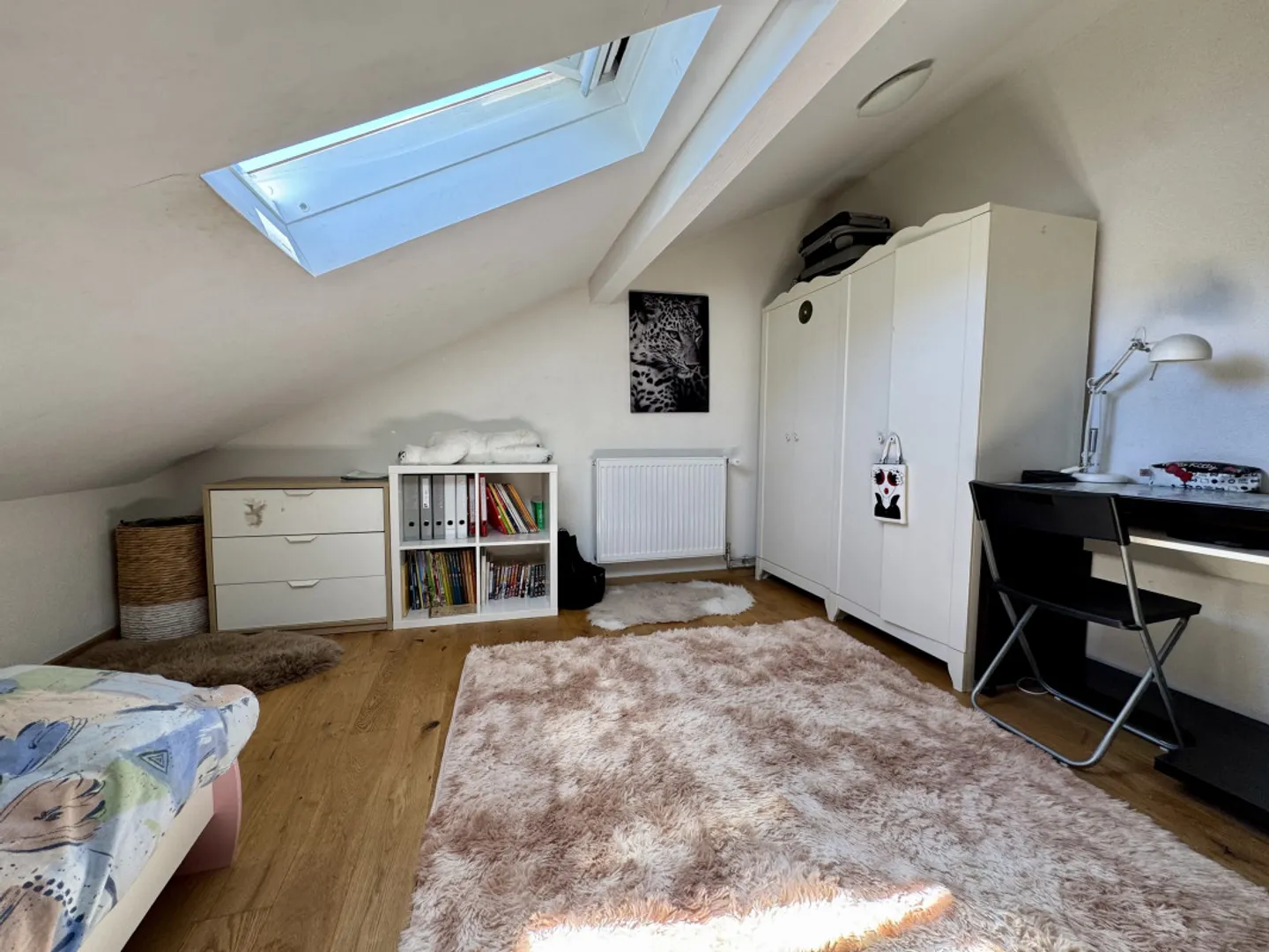 Posizione centrale per questa bella casa con 4 camere da letto - Foto 9 di 10