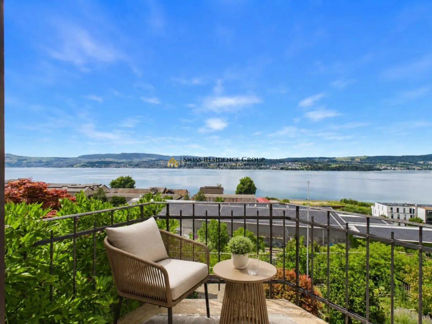 Maison individuelle avec grand jardin et magnifique vue sur le lac - Photo 1 sur 17