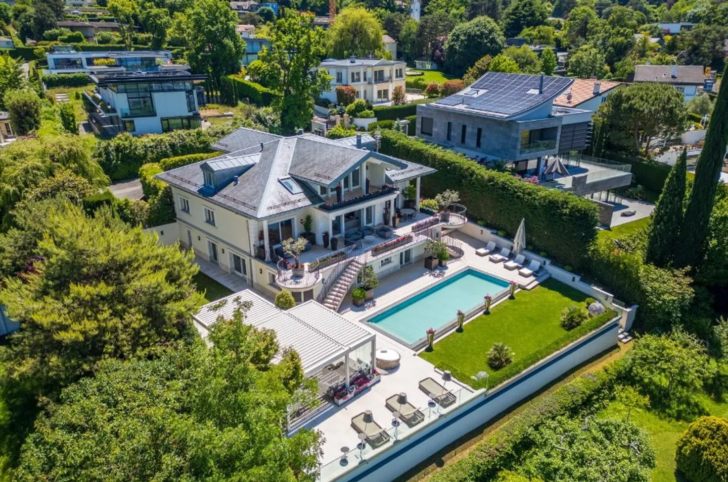 Magnifica villa ristrutturata a Cologny - Foto 10 di 10