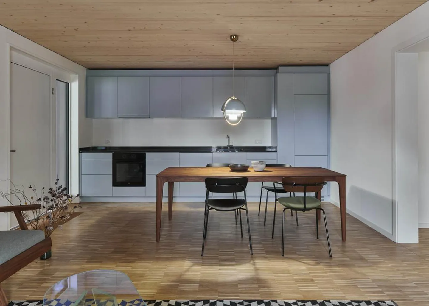 Bright 3.5-room apartment with 34m² balcony sustainable & cozy - Photo 4 of 6