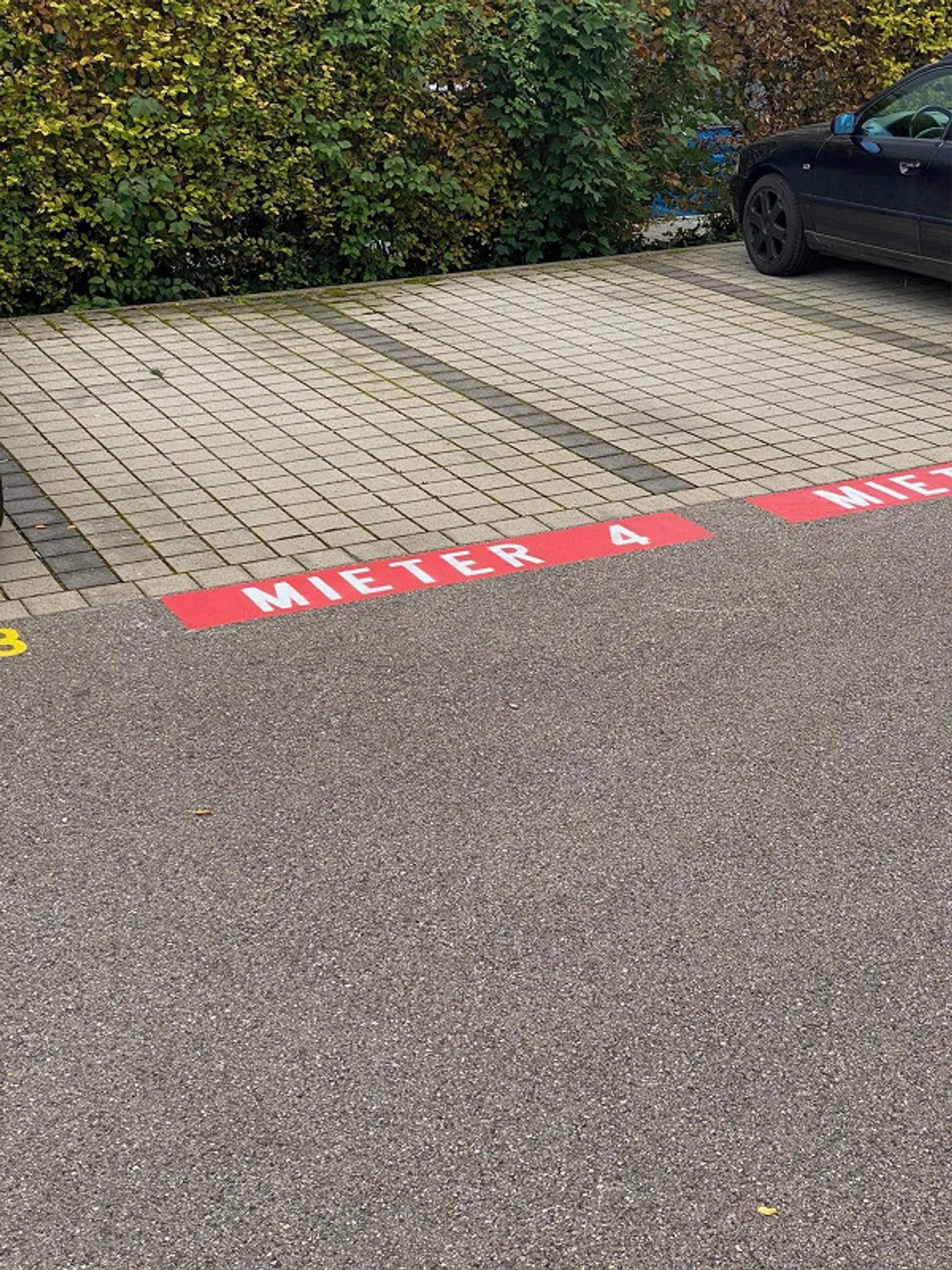 Place de parking souterrain avec ou sans votre propre station de recharge e? - Photo 4 sur 4