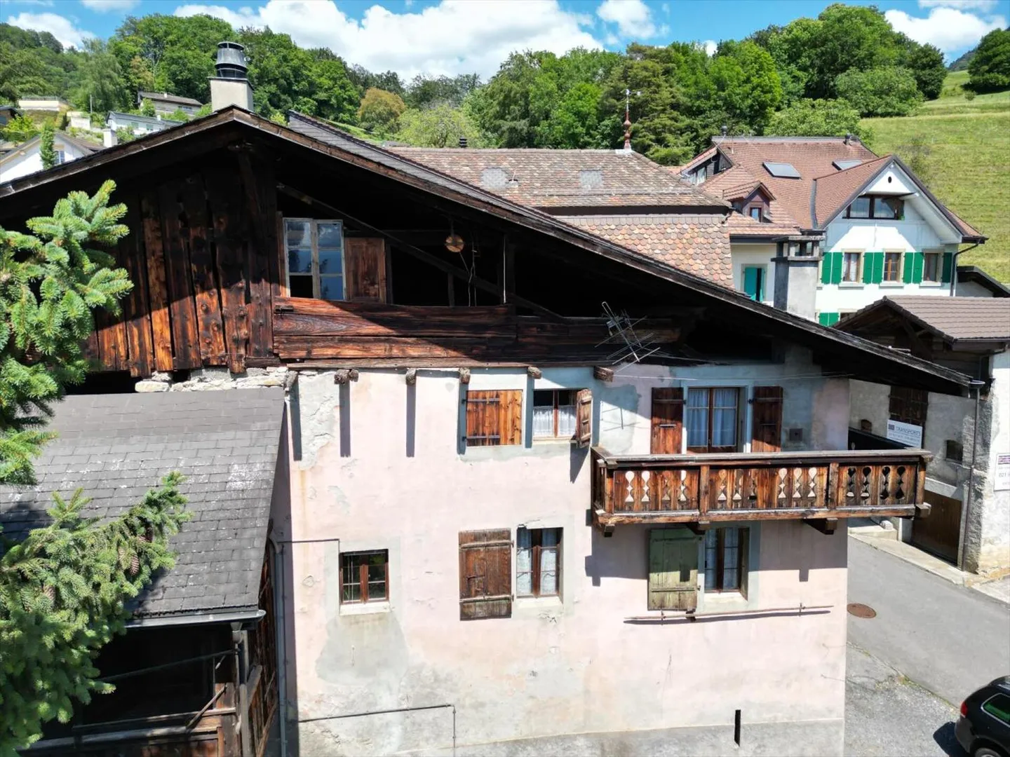 Maison 12.5 pièces - Photo 2 sur 13