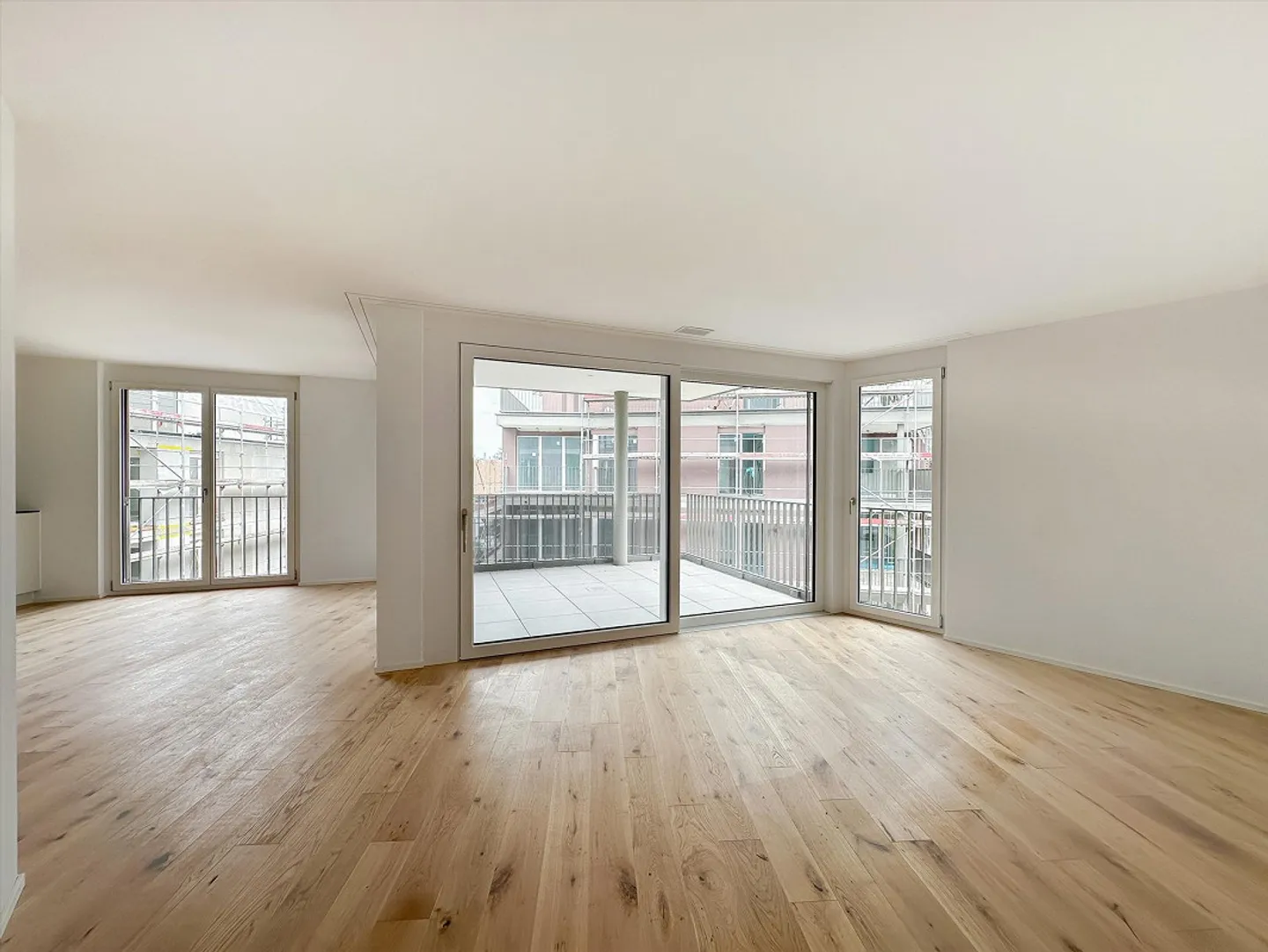 Living in a new & modern apartment! - Photo 2 of 7