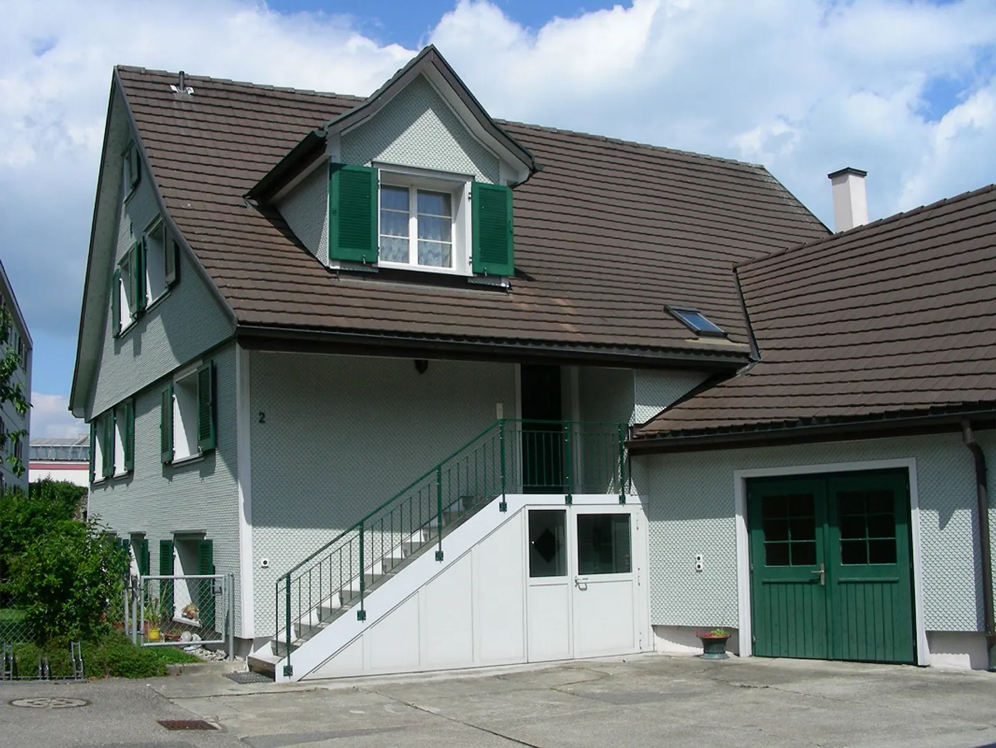 Appartement lumineux et confortable de 5 1/2 pièces, à seulement 200 m du lac - Photo 1 sur 14
