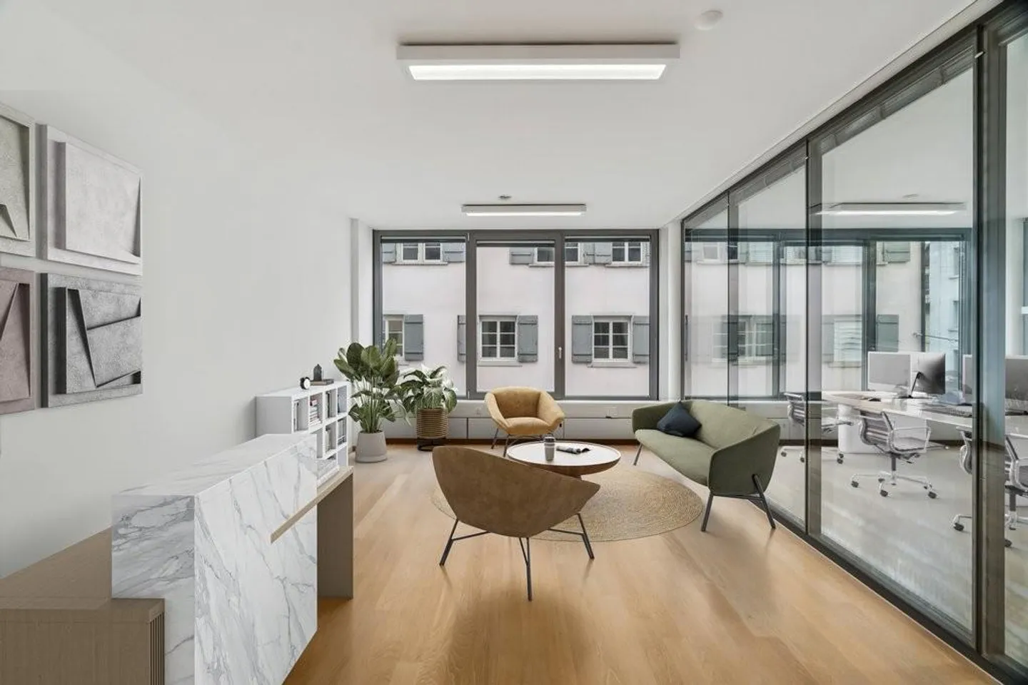 Stylish, central and with a view to work @Rennweg - Photo 1 of 7