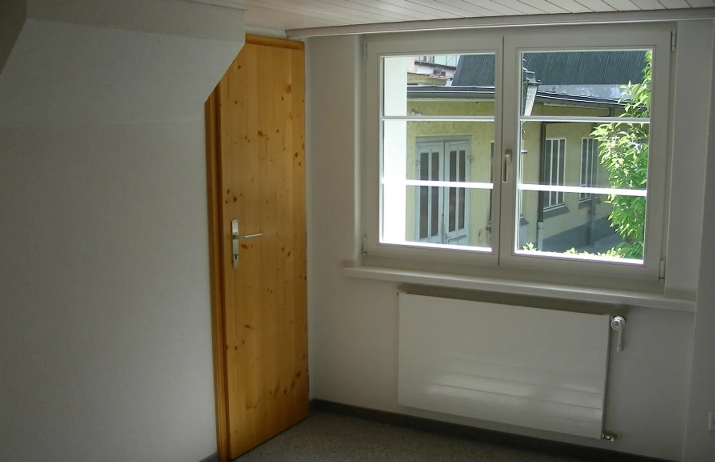 Appartement lumineux et confortable de 5 1/2 pièces, à seulement 200 m du lac - Photo 9 sur 14