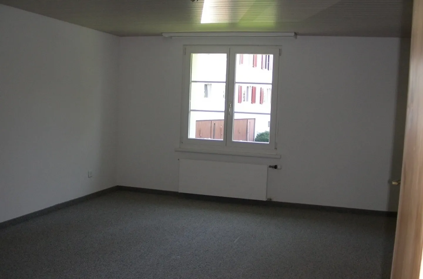 Appartement lumineux et confortable de 5 1/2 pièces, à seulement 200 m du lac - Photo 10 sur 14