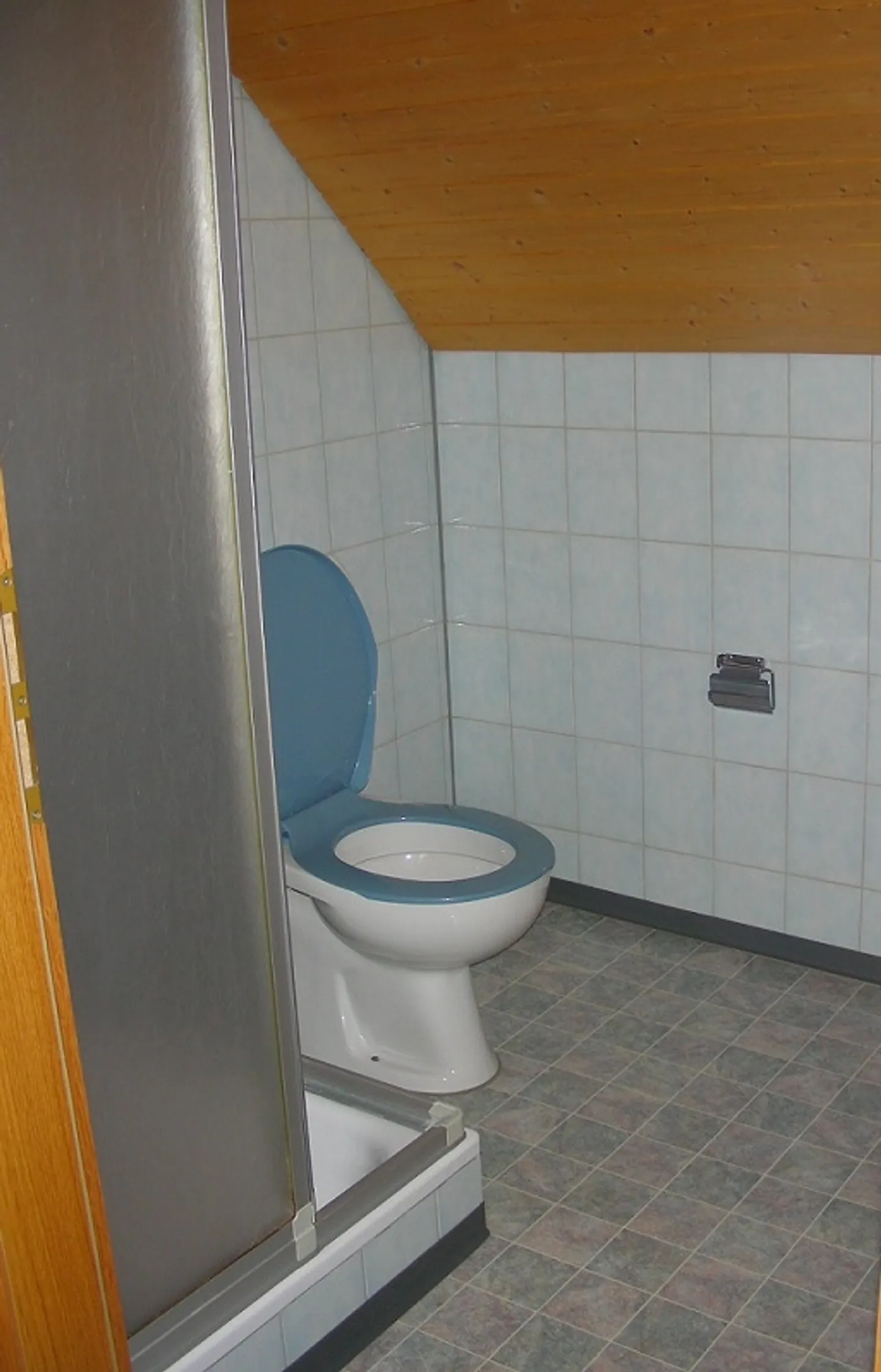 Appartement lumineux et confortable de 5 1/2 pièces, à seulement 200 m du lac - Photo 13 sur 14