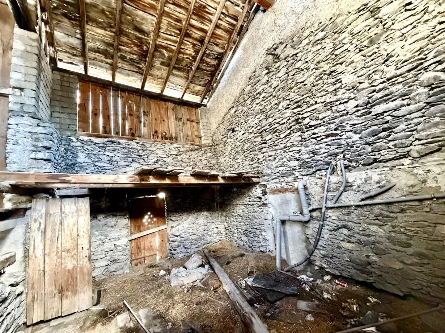Haus zu renovieren im Zentrum von Chamoson, verkauft mit Baugenehmigung - Foto 11 von 13