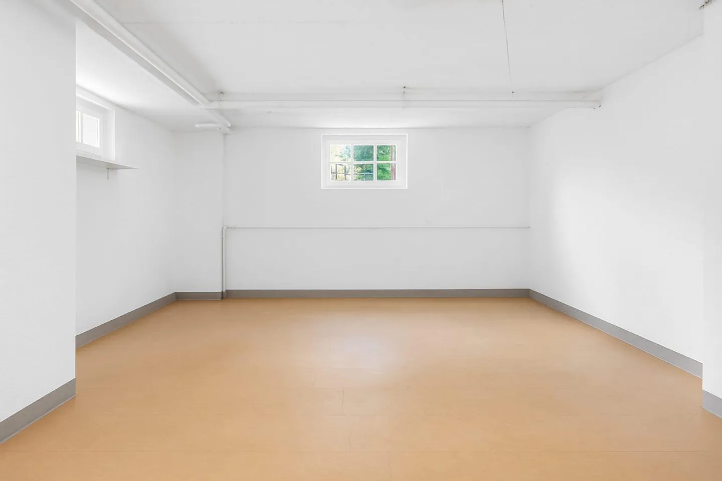 Single-family house with expansion potential - Photo 5 of 8