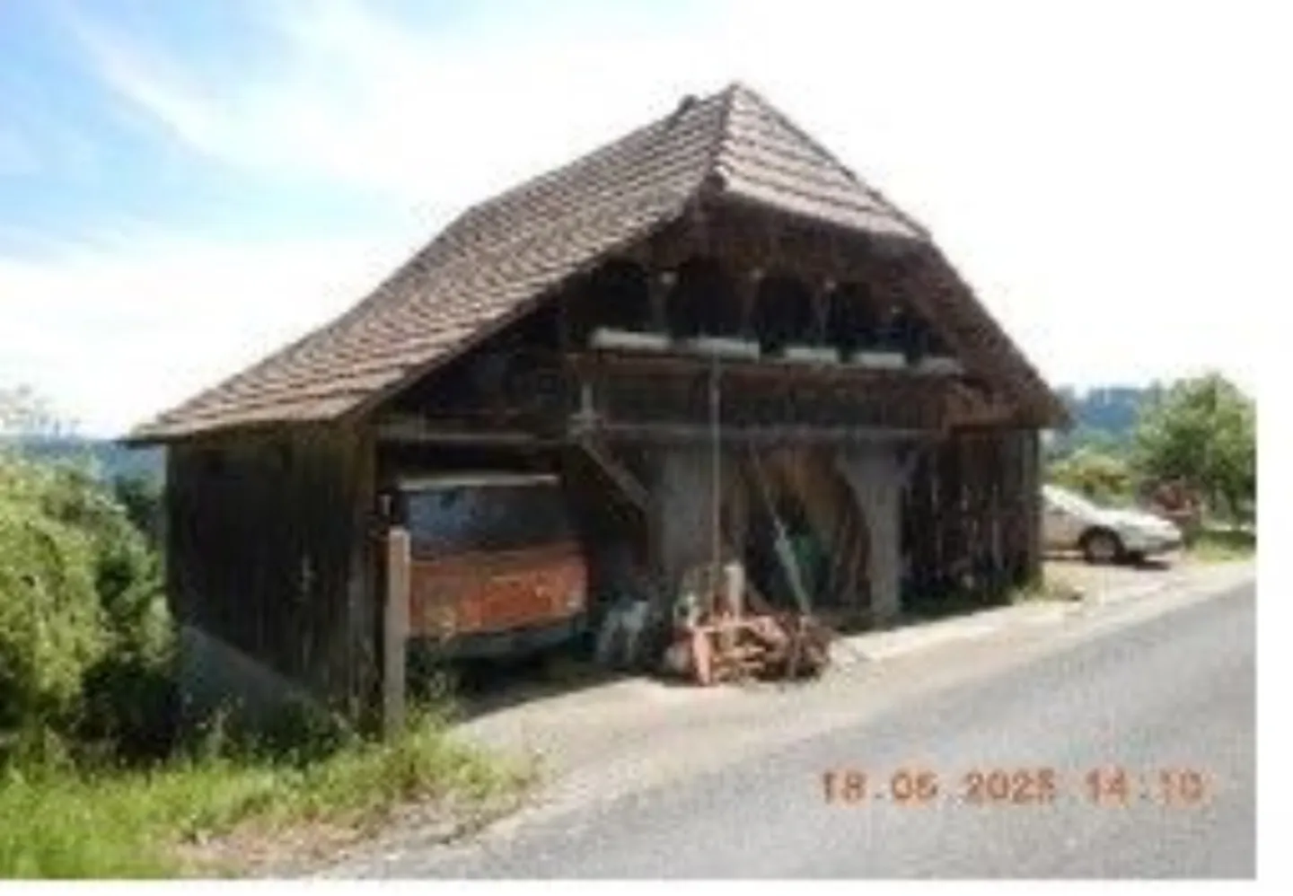 «*Bauernhaus/Scheune mit Acker*» - Foto 1 di 4