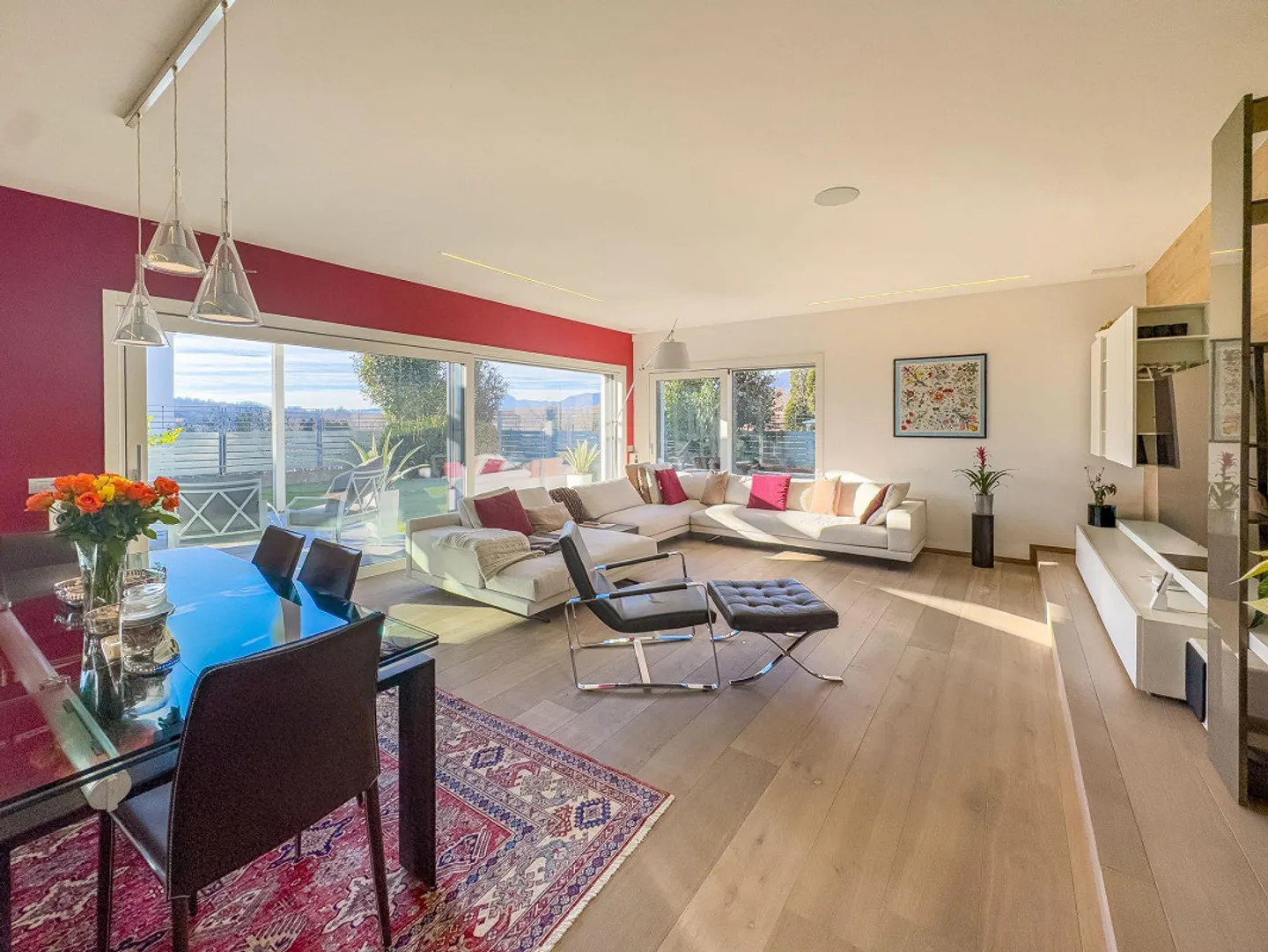 Stunning luxury villa in Coldrerio - Photo 1 of 17