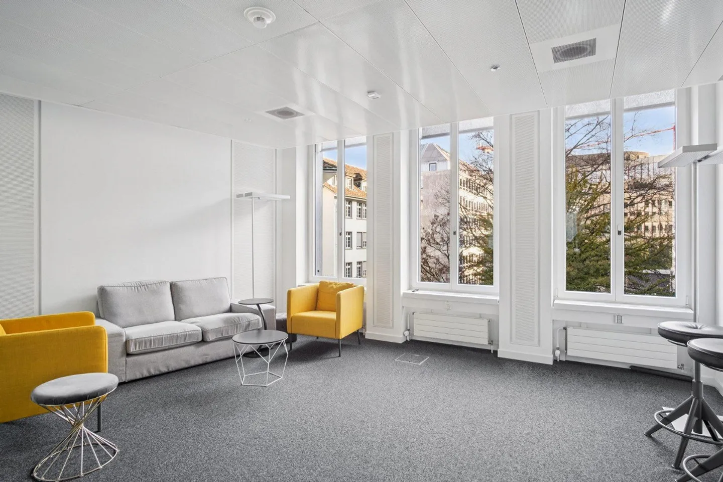 Ready-to-move-in Office Spaces in Prime Location - Photo 11 of 12