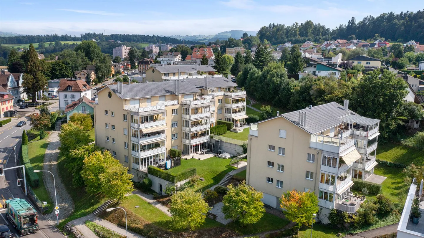 Stylishly renovated condominium with large balcony - Photo 14 of 16
