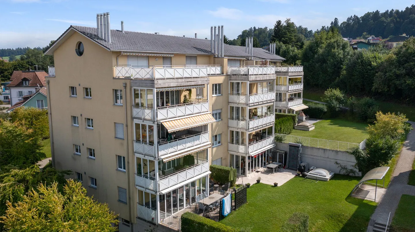 Stylishly renovated condominium with large balcony - Photo 15 of 16