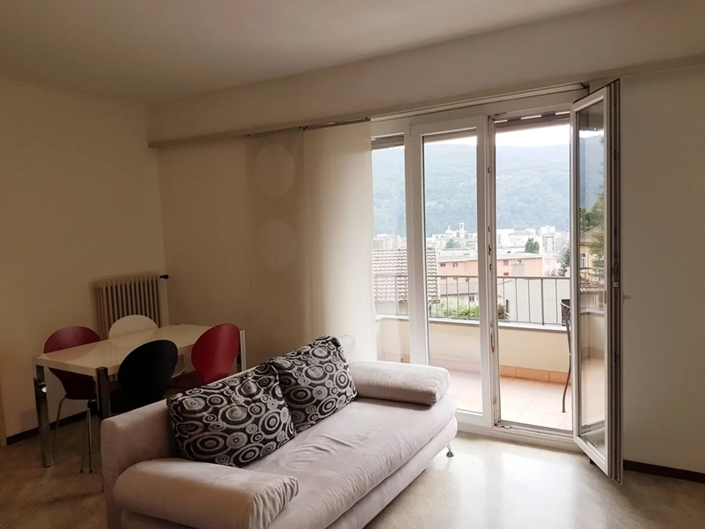 APPARTAMENTO DI 1½ LOCALI A VACALLO (TI), ARREDATO - Foto 2 di 10