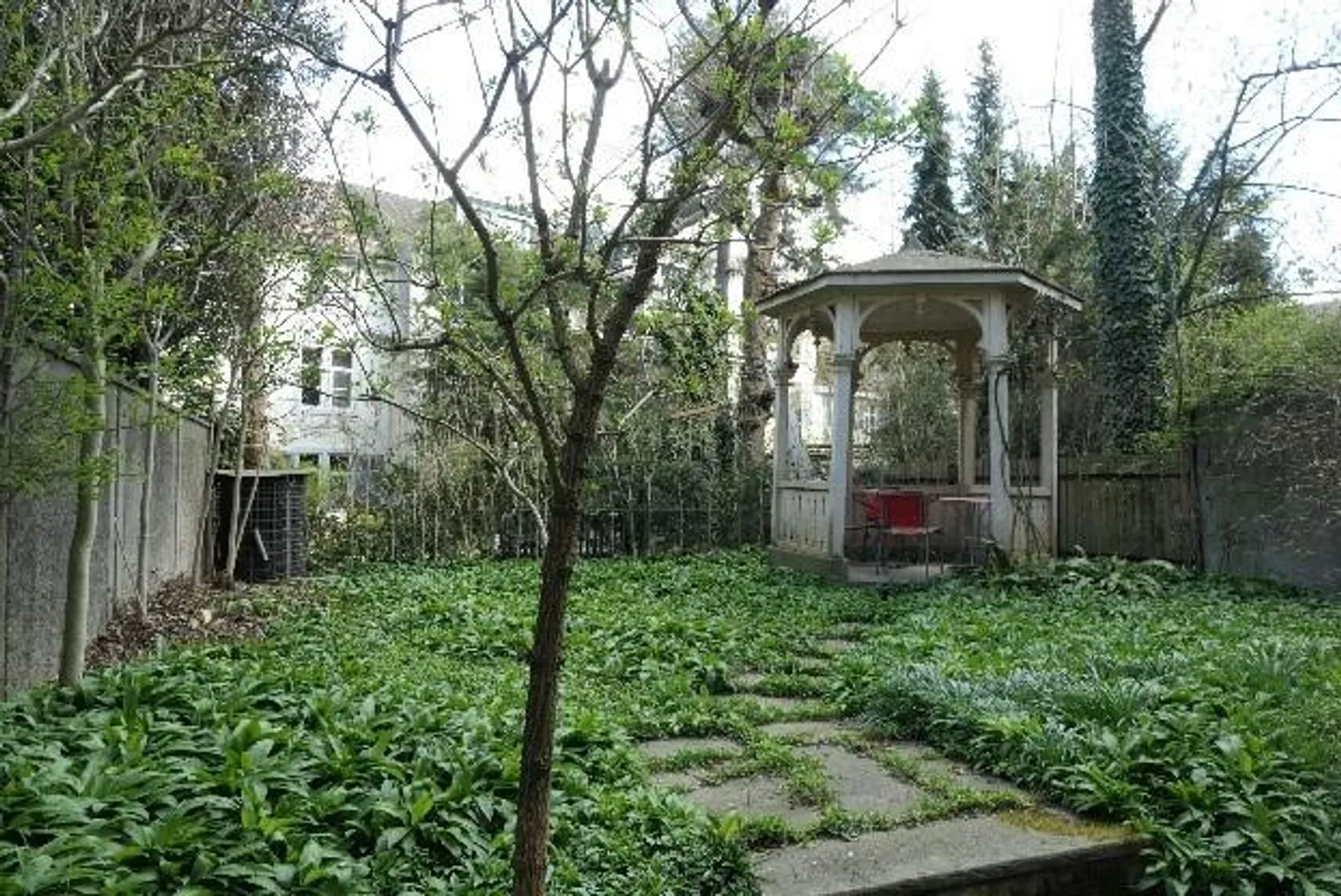 Maison multifamiliale avec garage au sous-sol - Photo 3 sur 6