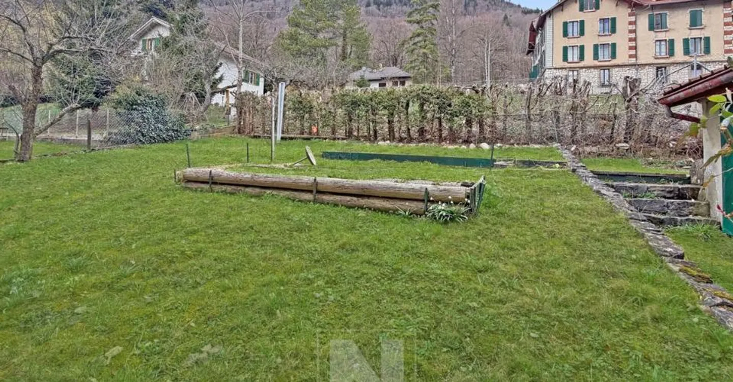 Edificio in vendita a Vallorbe - 3 appartamenti di 80 m² - Foto 3 di 12